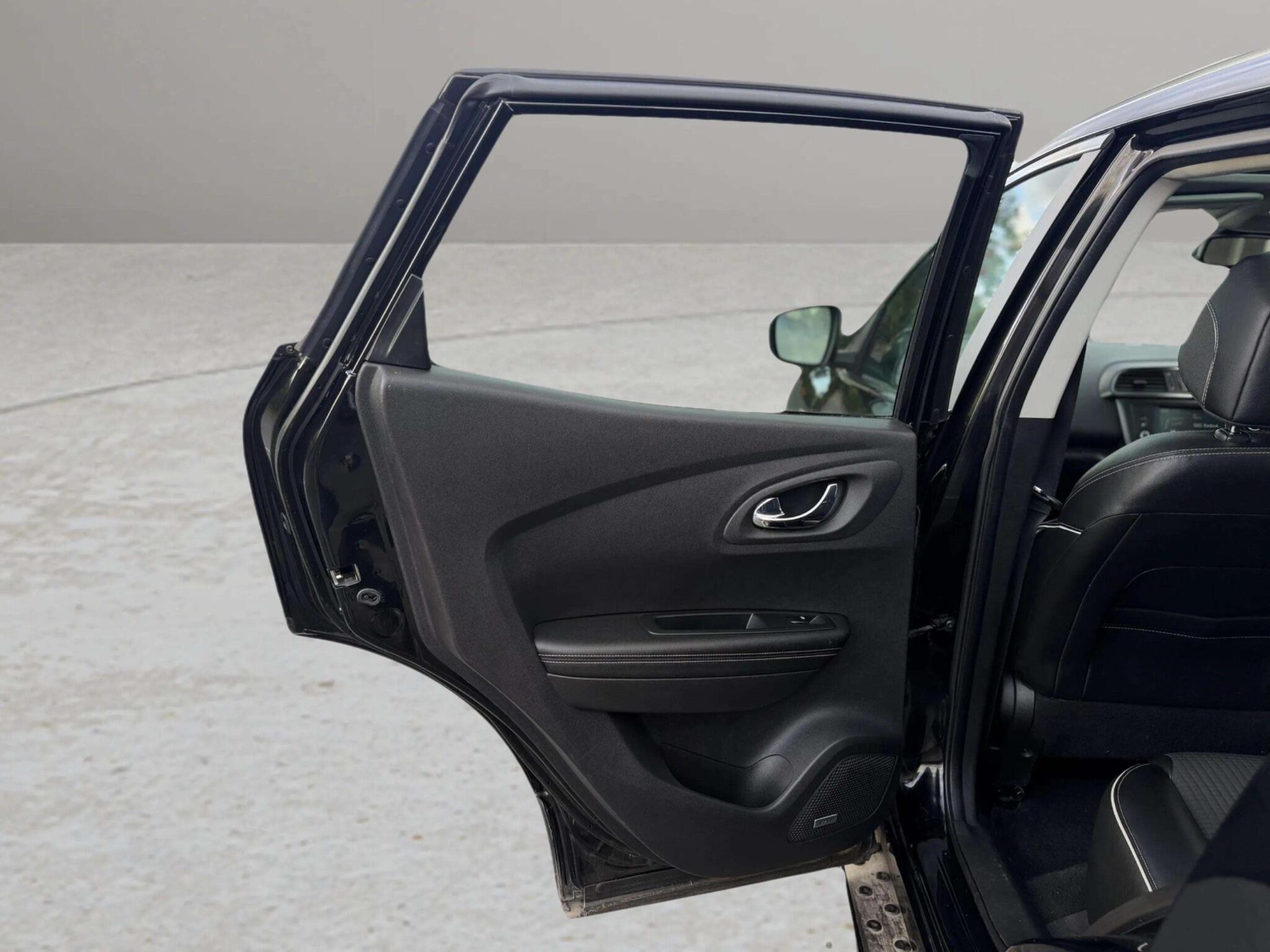 Renault Kadjar view 45