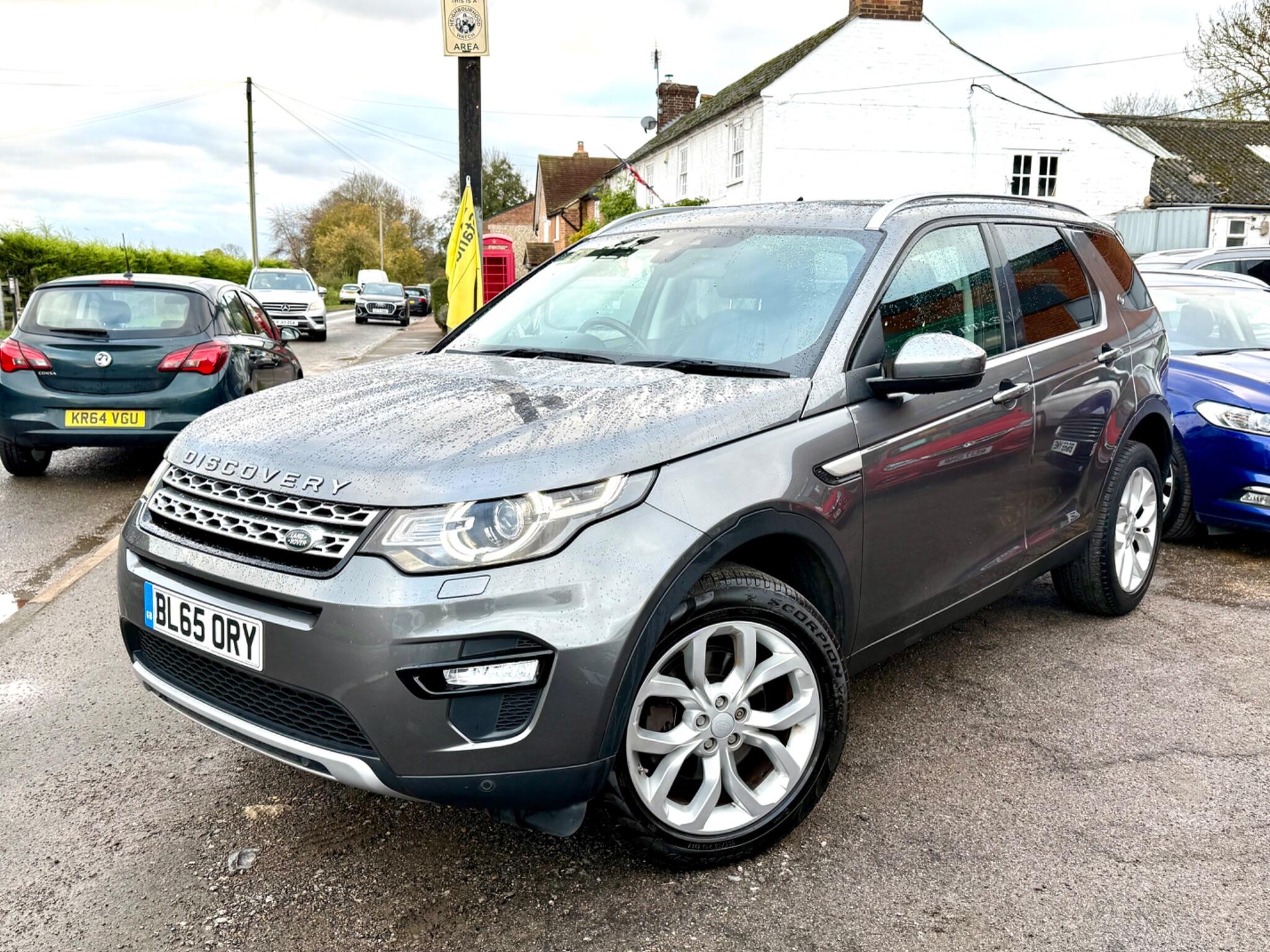 2015 Land Rover Discovery Sport 2.0 TD4 HSE Auto 4WD Euro 6 (s/s) 5dr • 86,302 miles image 18