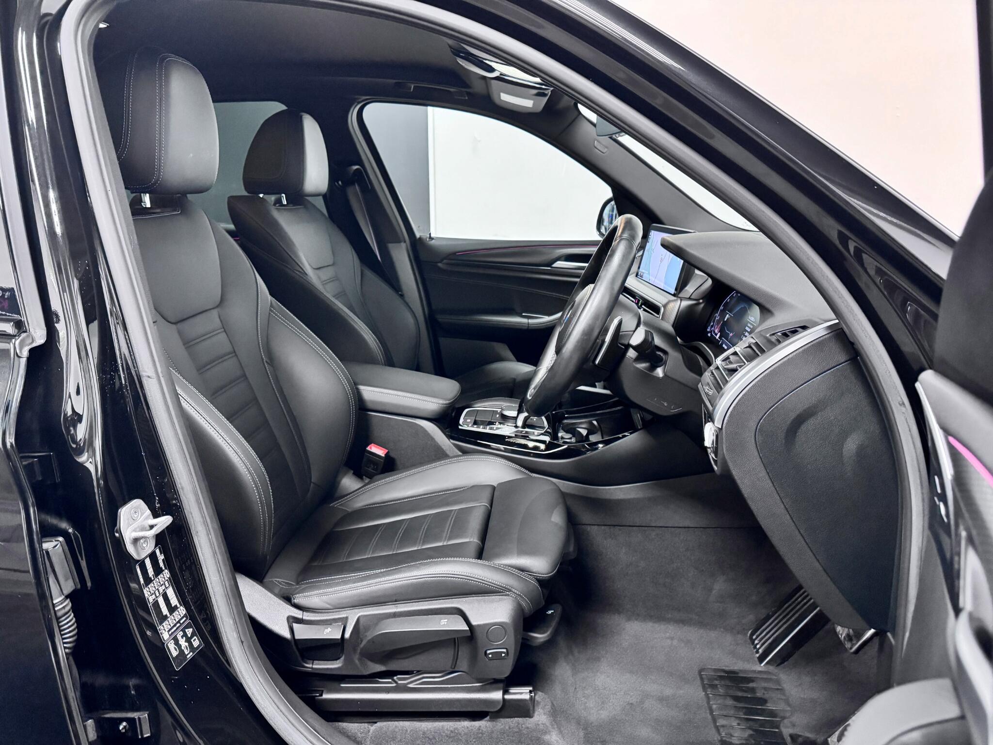 BMW X3 view 19