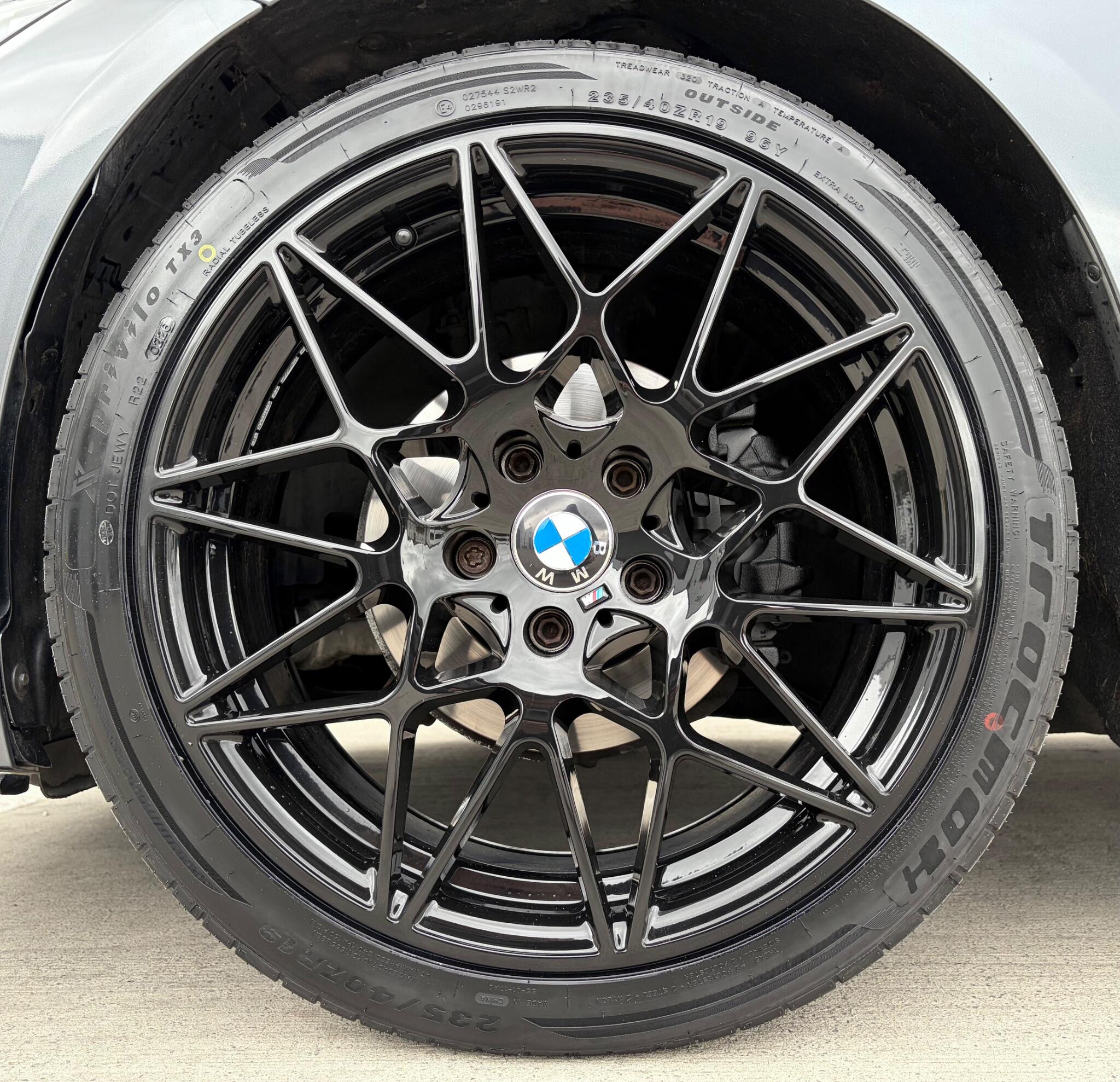 BMW 3 Series view 20