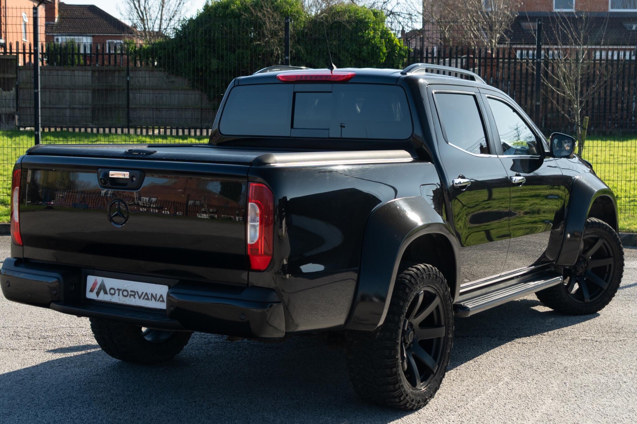 Mercedes-Benz X-Class view 22