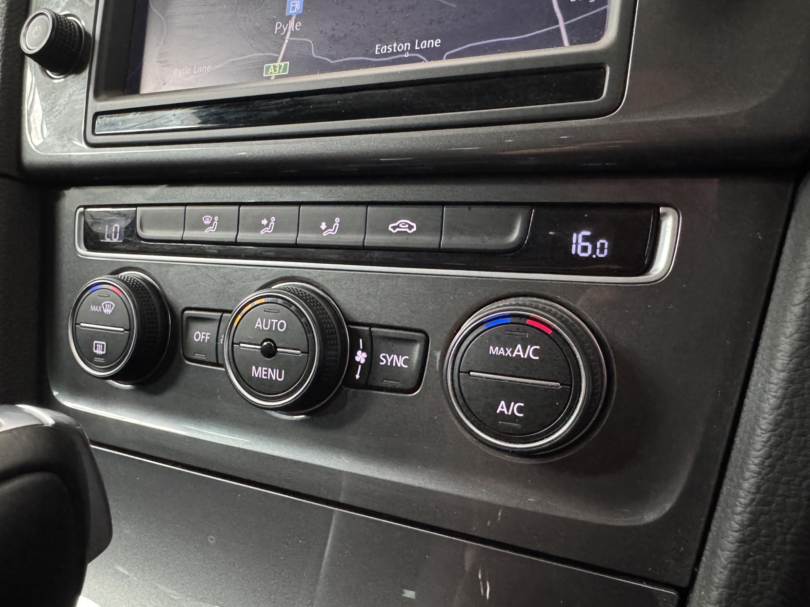 Volkswagen Golf view 57