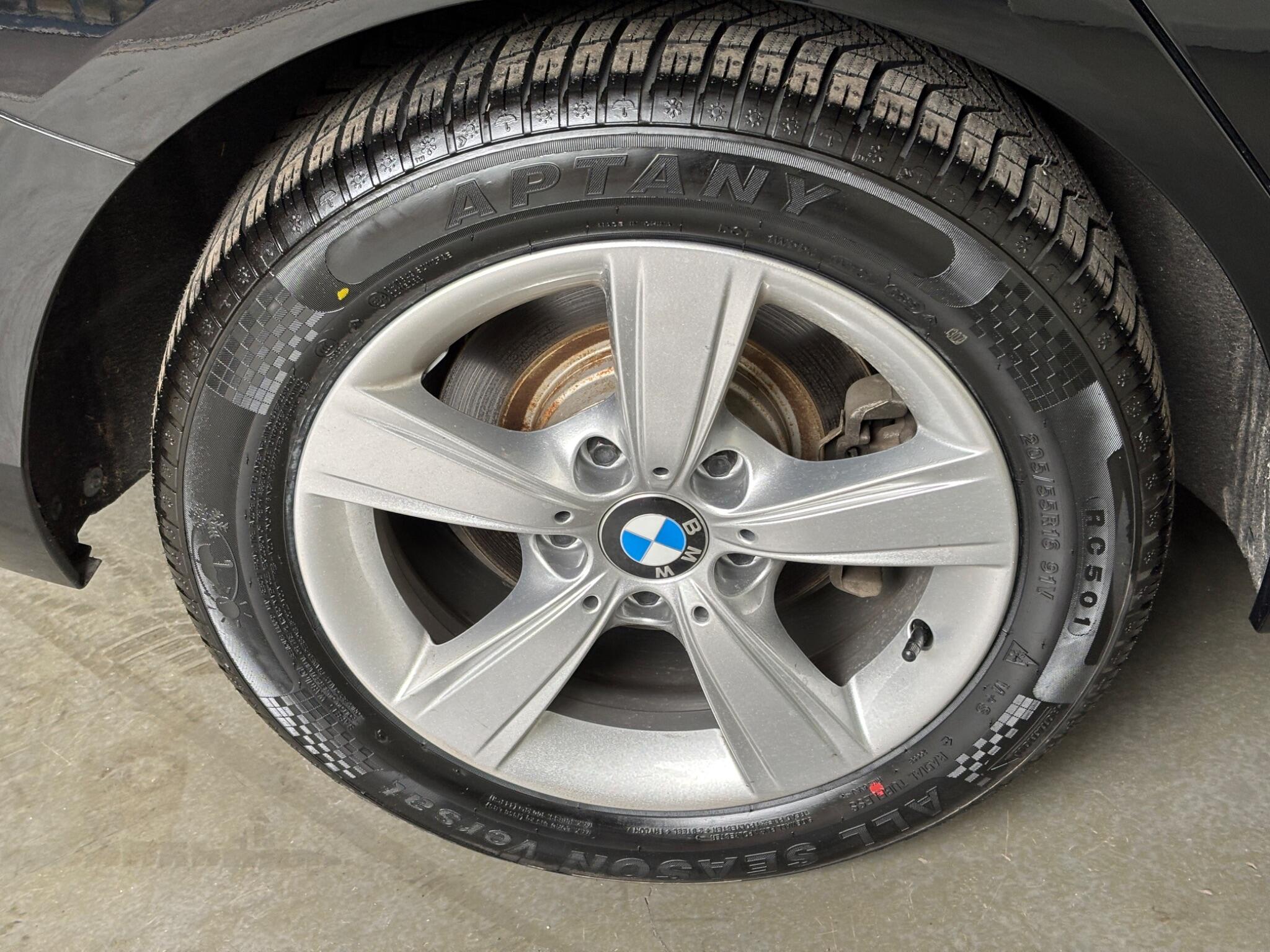 BMW 1 Series view 60