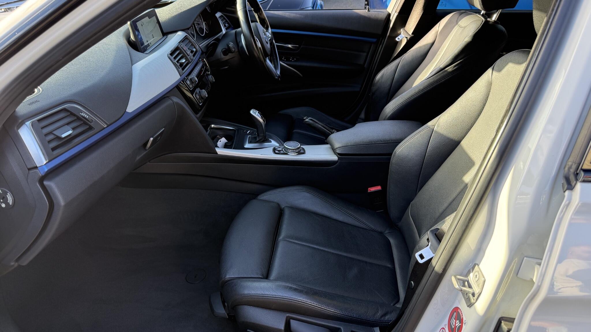 BMW 3 Series view 31