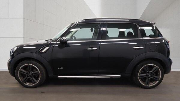 Mini Countryman view 8