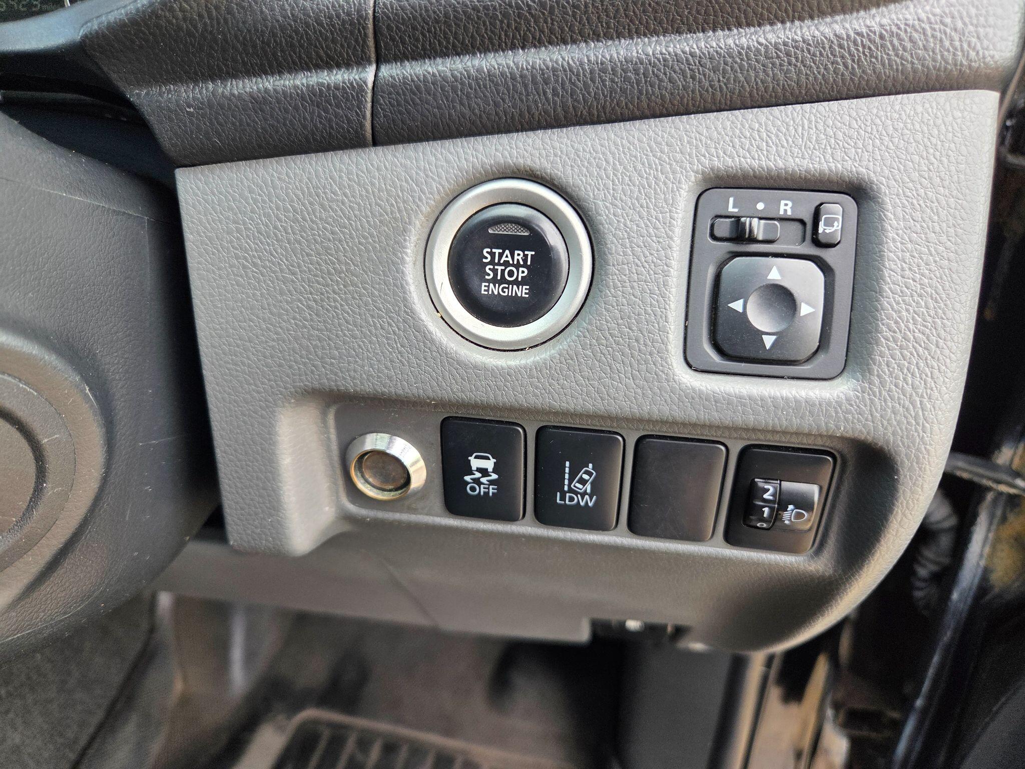 Mitsubishi L200 view 13