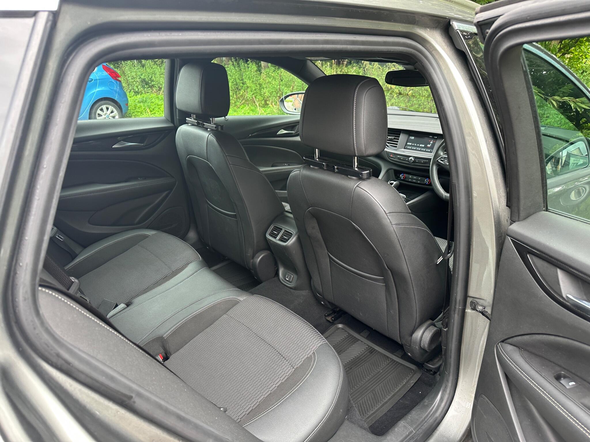 Vauxhall Insignia view 25