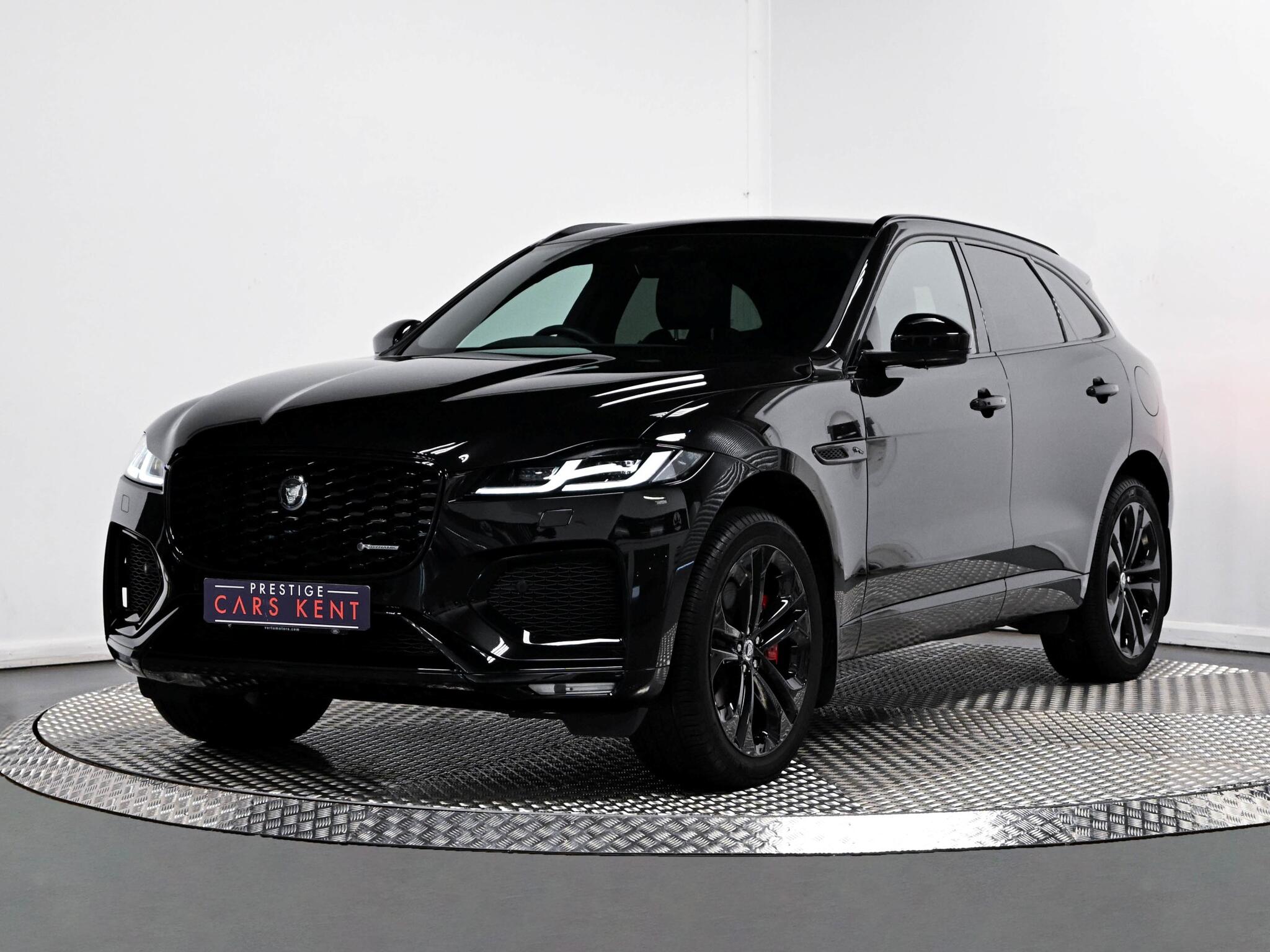 Jaguar F-Pace view 36