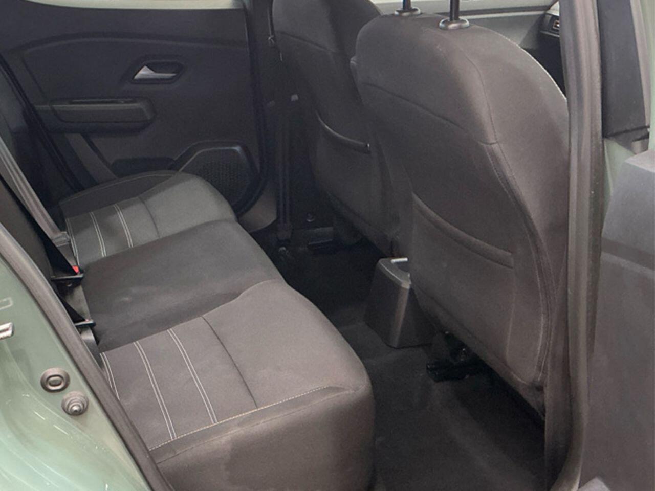 Dacia Sandero Stepway view 8