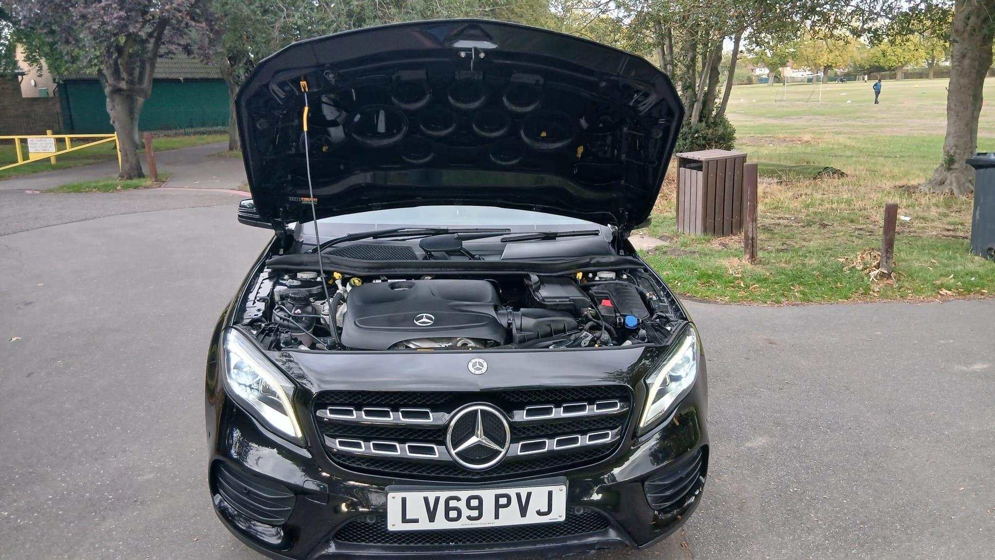 Mercedes-Benz Gla view 11