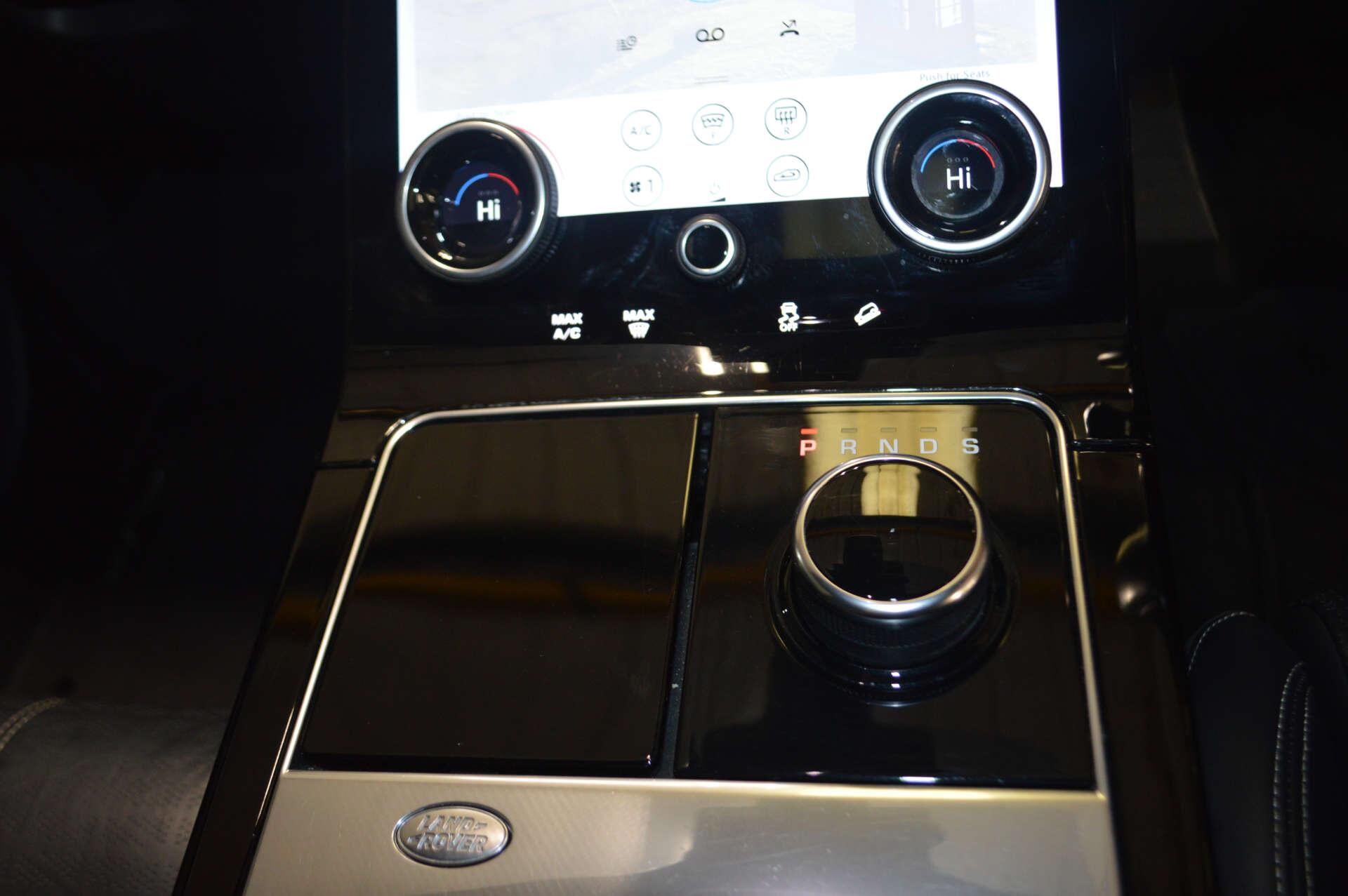 Land Rover Range Rover Velar view 21