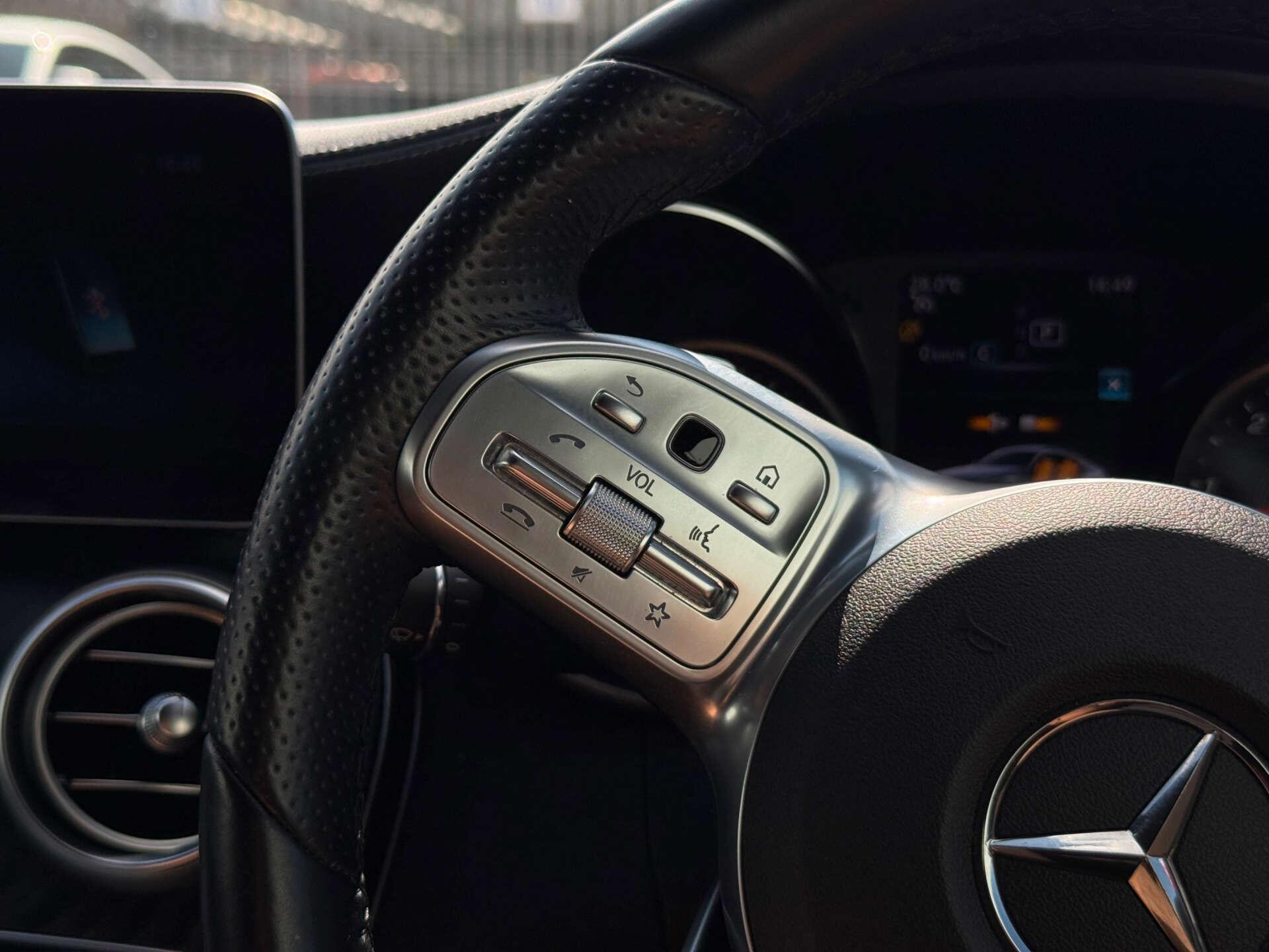 Mercedes-Benz C Class view 43