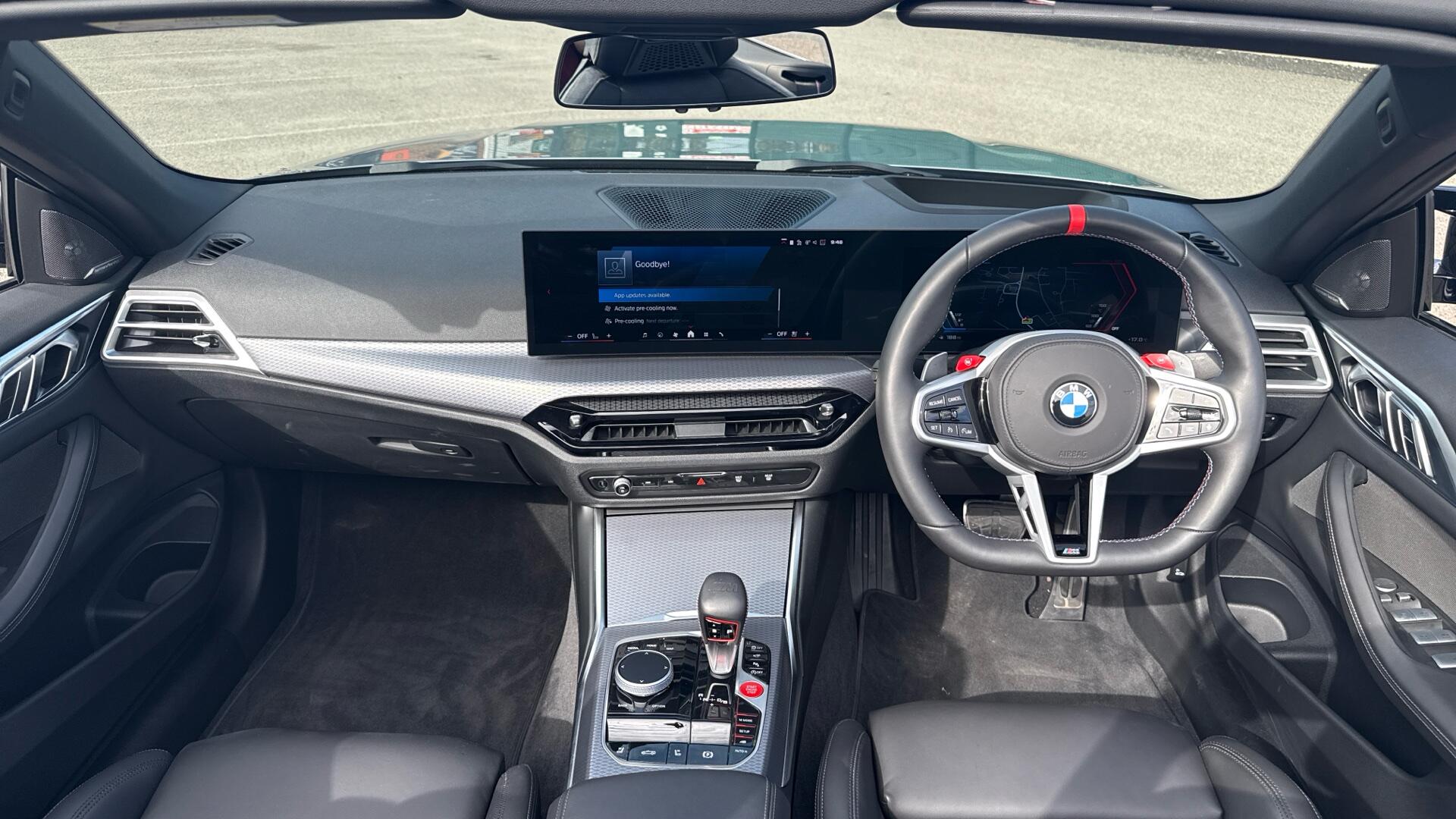 BMW M4 view 4