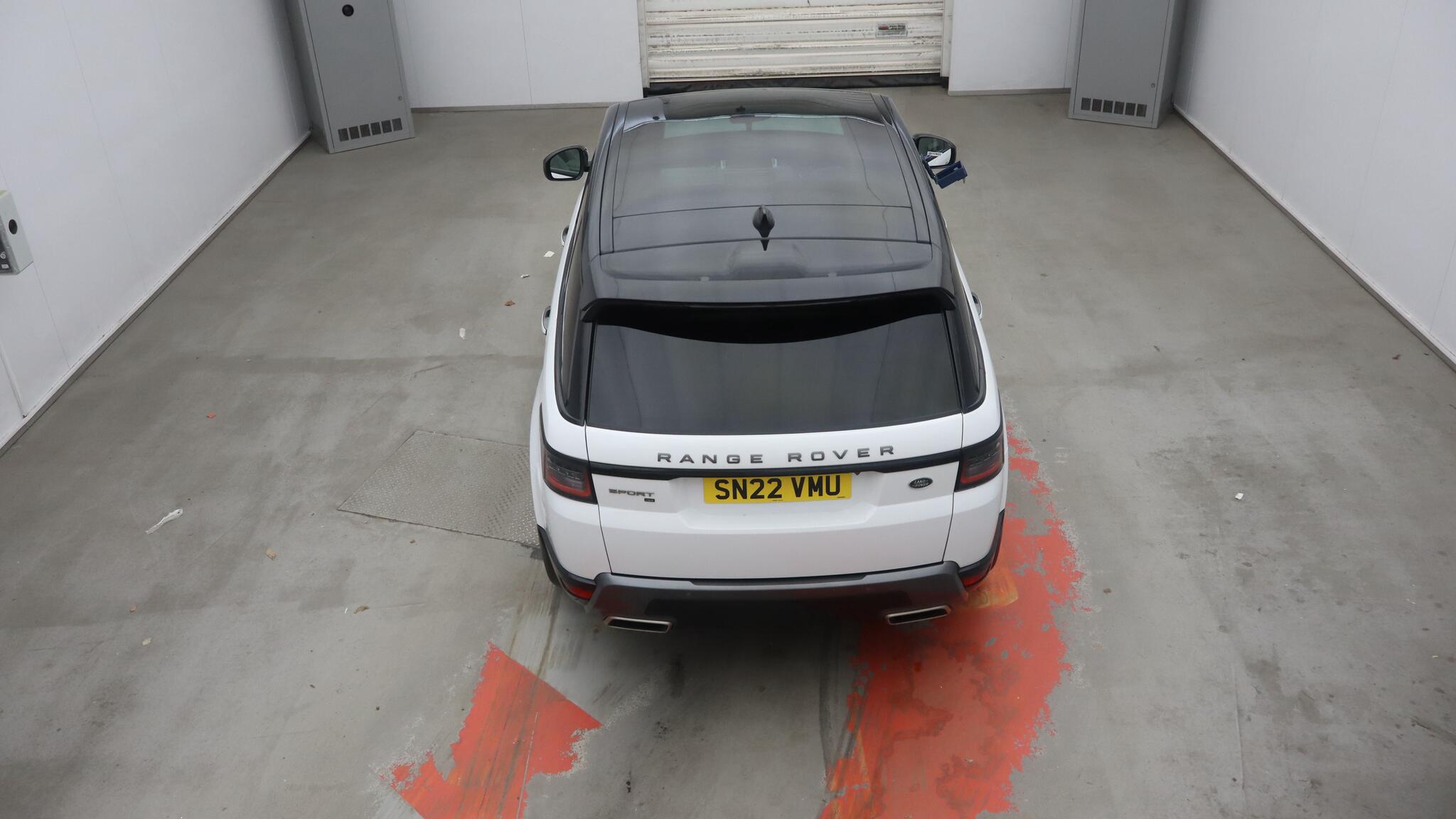 Land Rover Range Rover Sport view 8