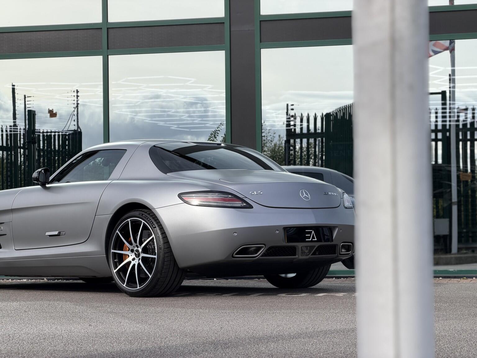 Mercedes-Benz Amg GT view 38