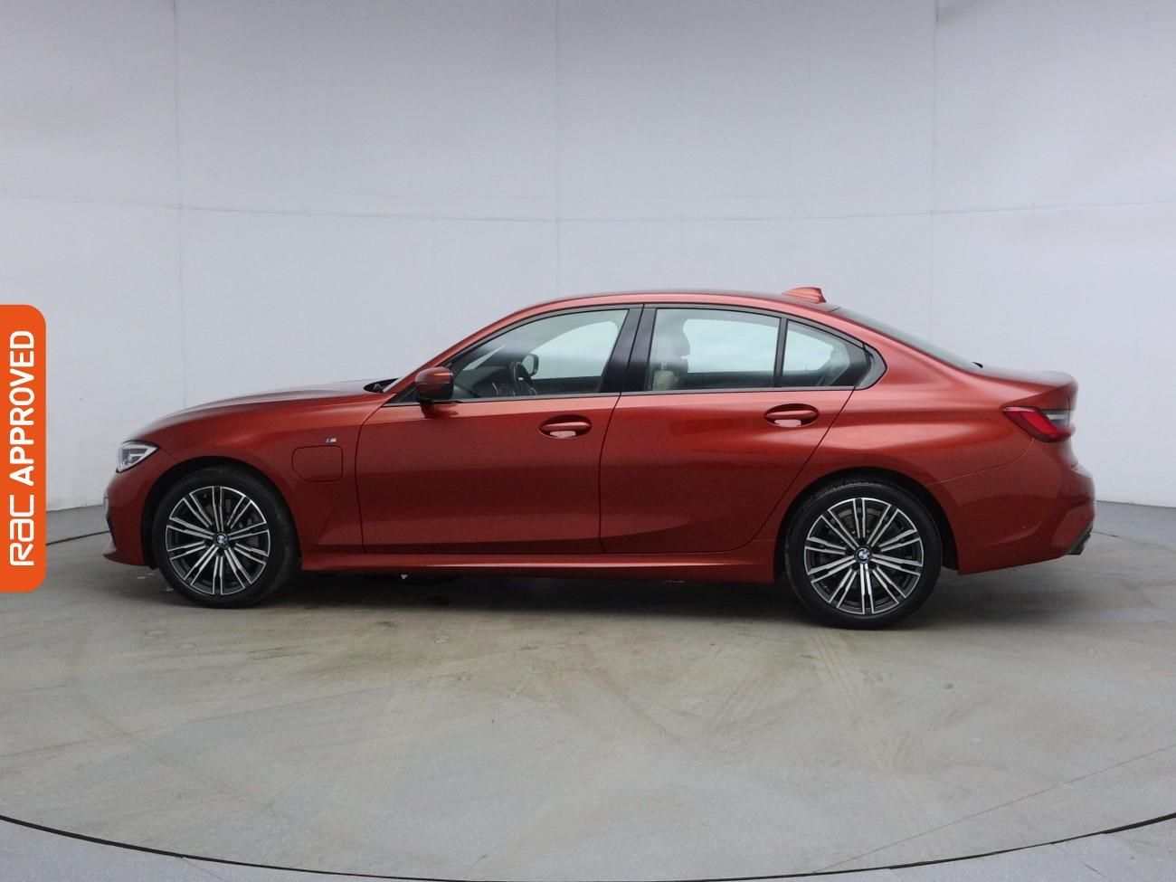 BMW 3 Series view 32