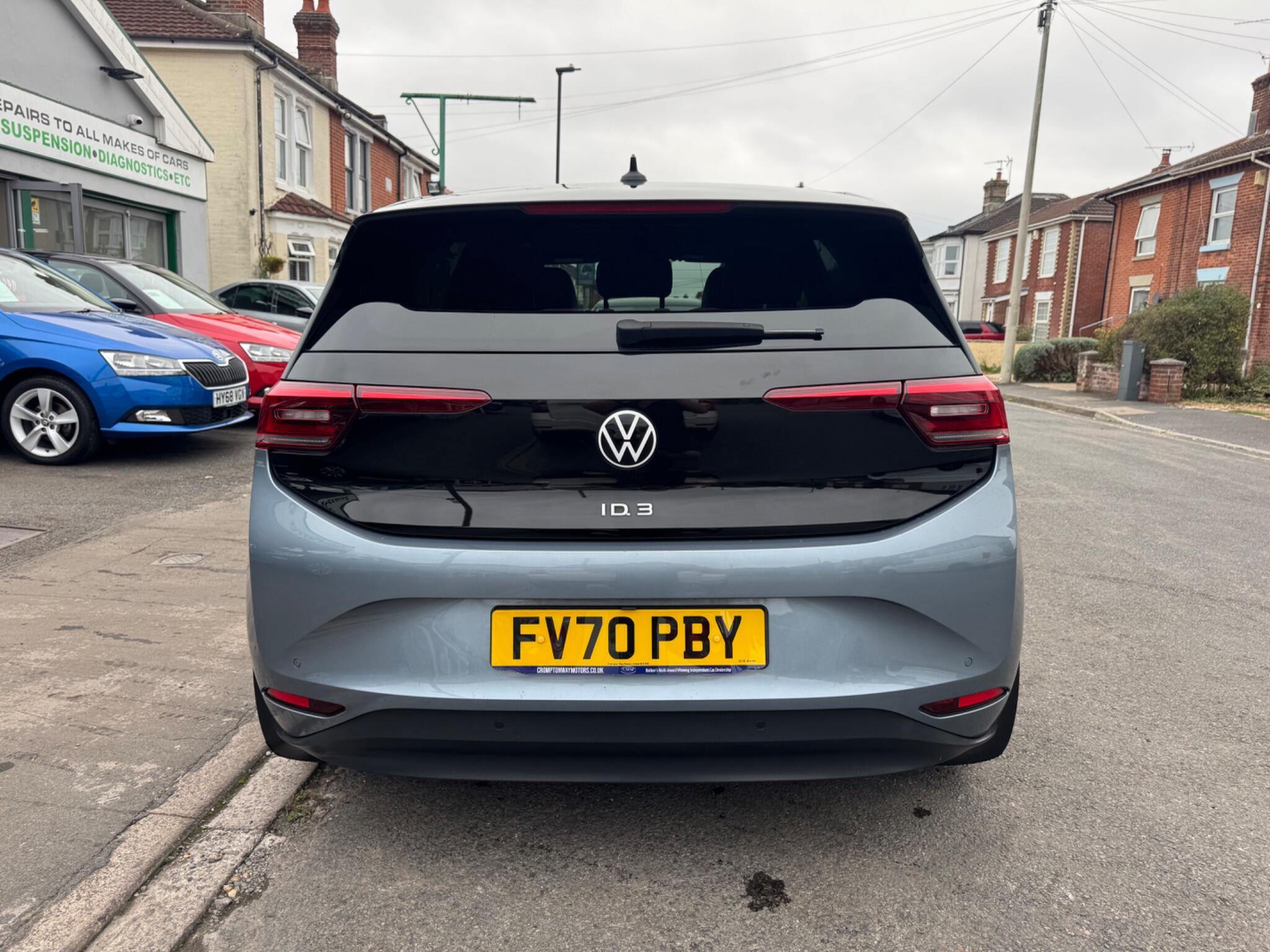 Volkswagen ID.3 view 9