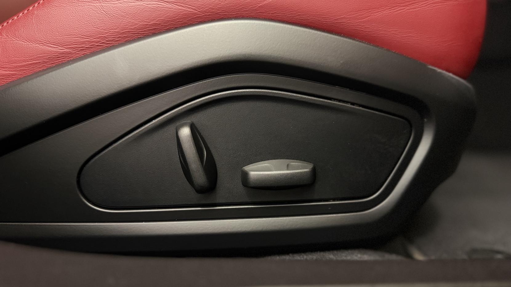 Porsche Taycan view 29