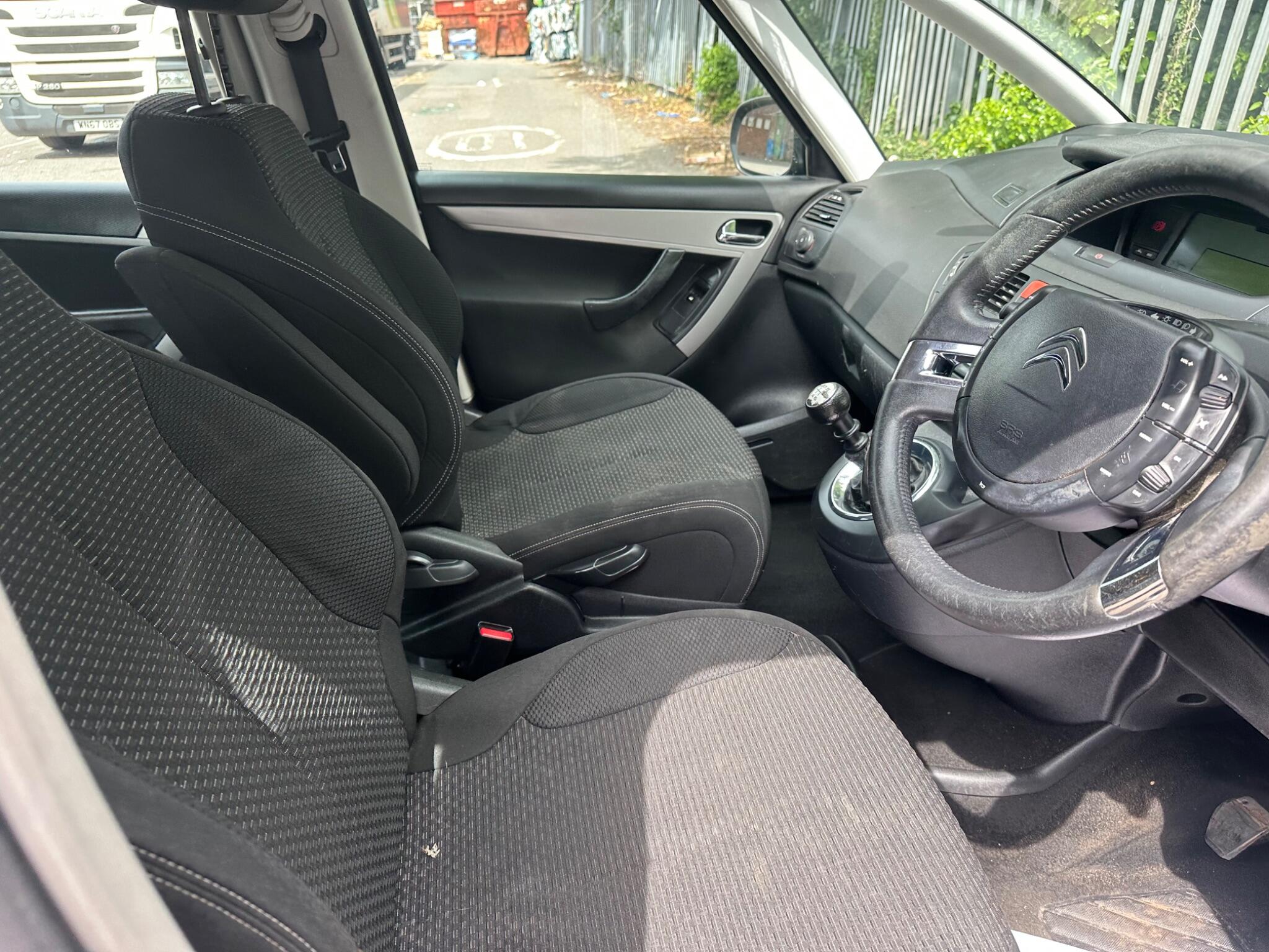 Citroen C4 Picasso view 10