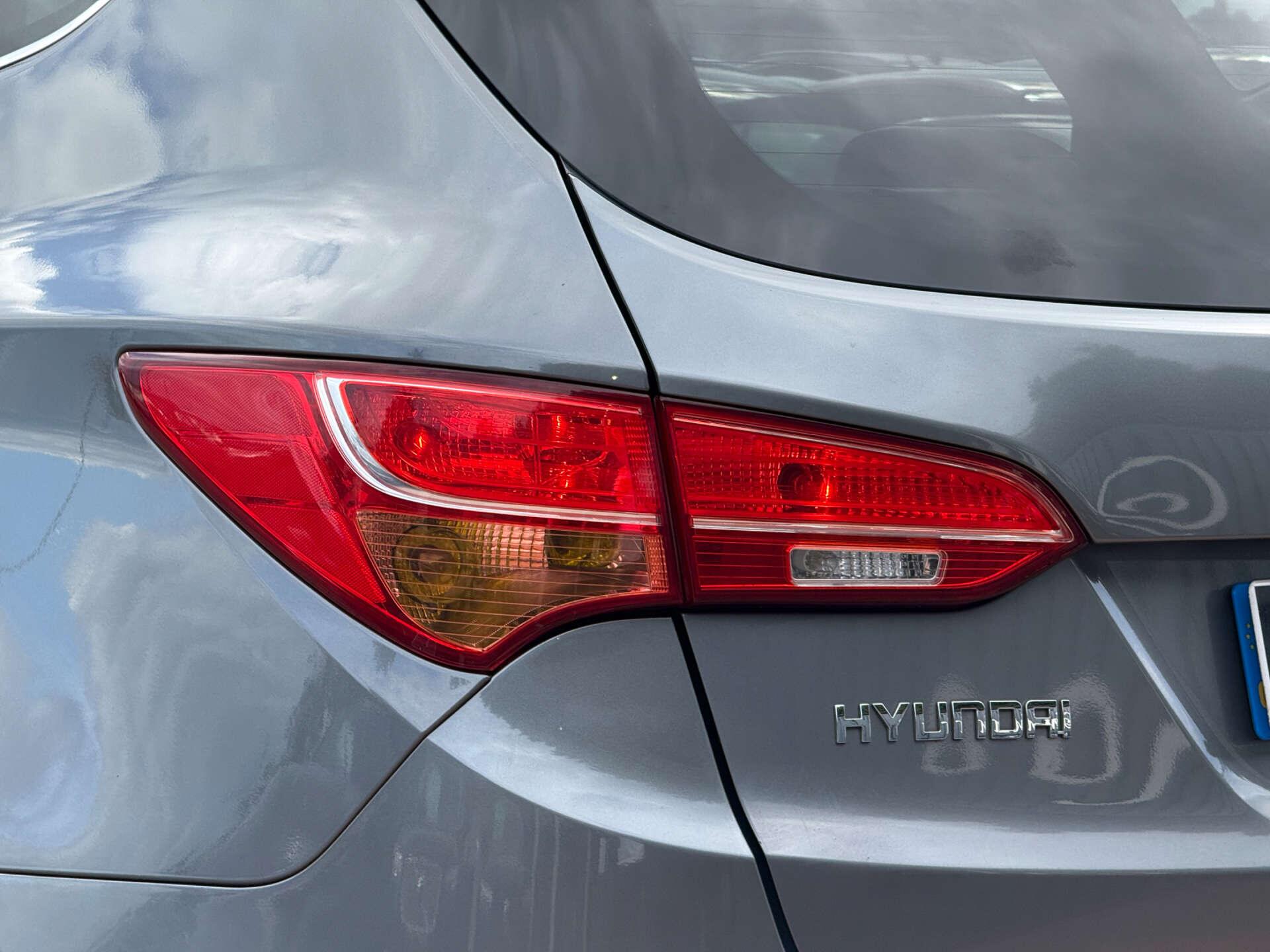 Hyundai Santa FE view 27