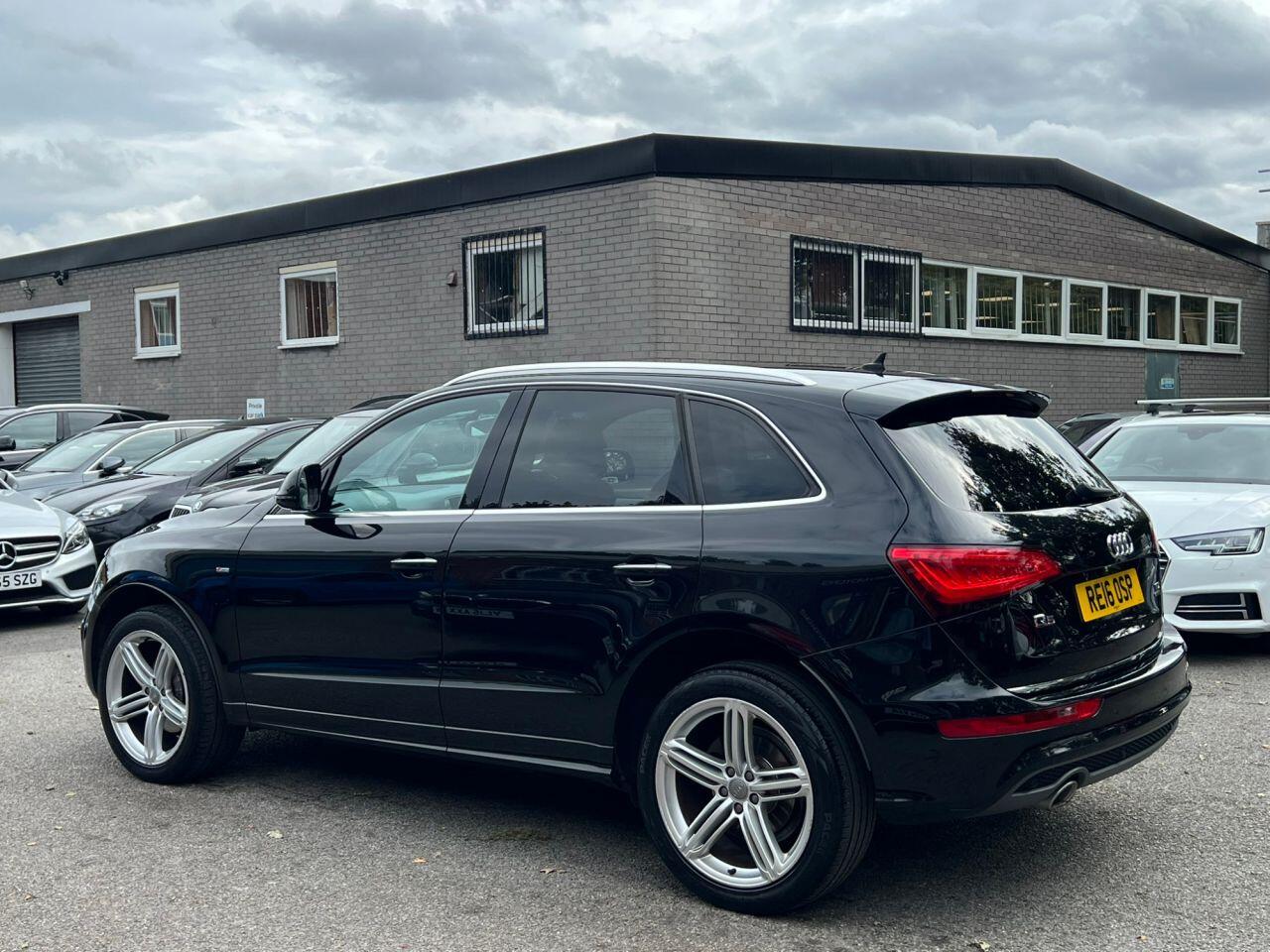 Audi Q5 view 9