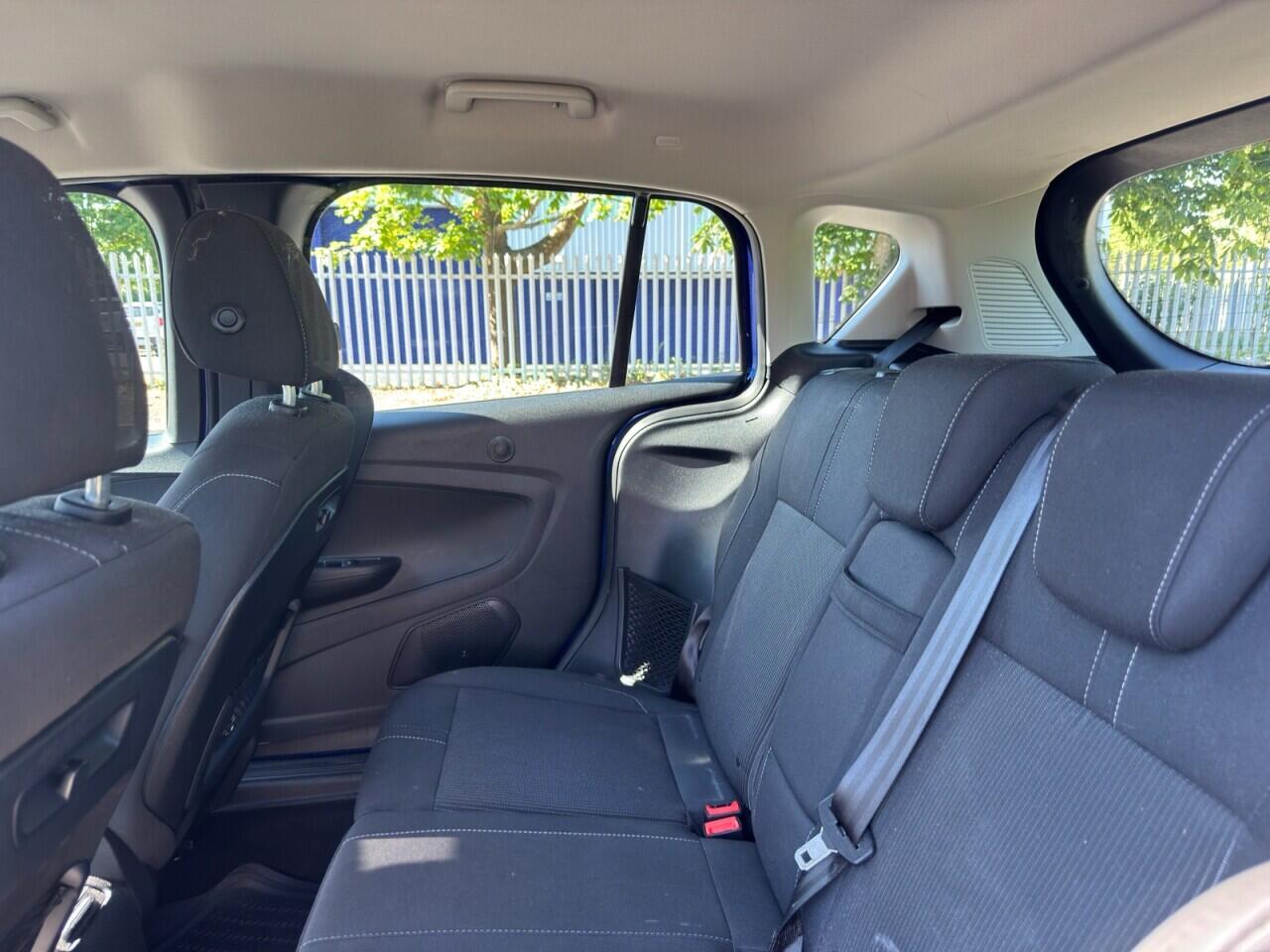 Ford B-Max view 14