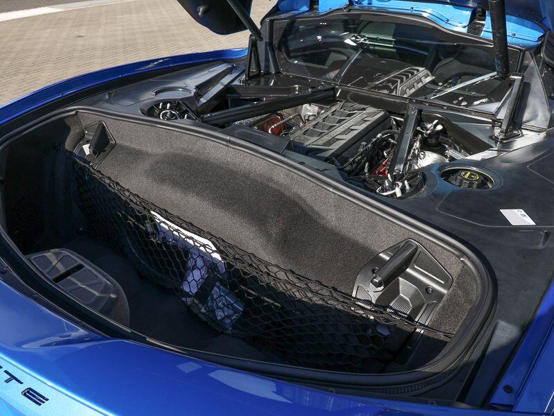Chevrolet Corvette view 13