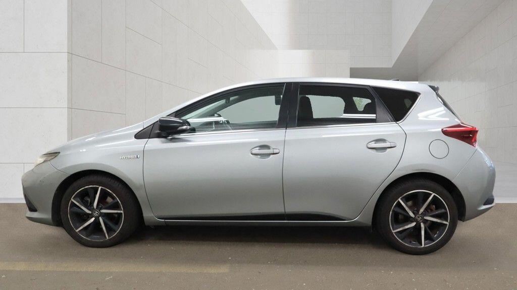 Toyota Auris view 6