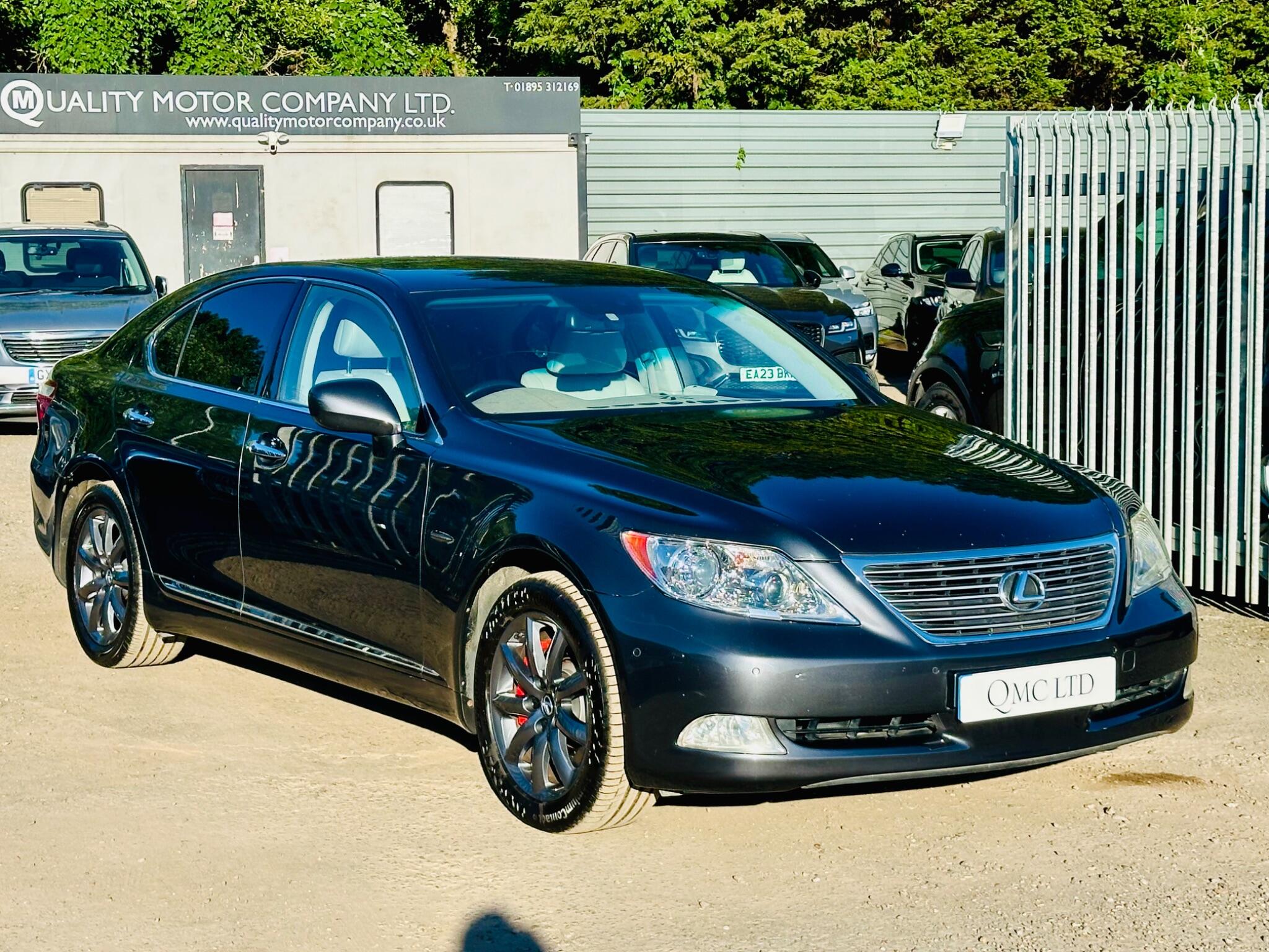 Lexus LS view 8
