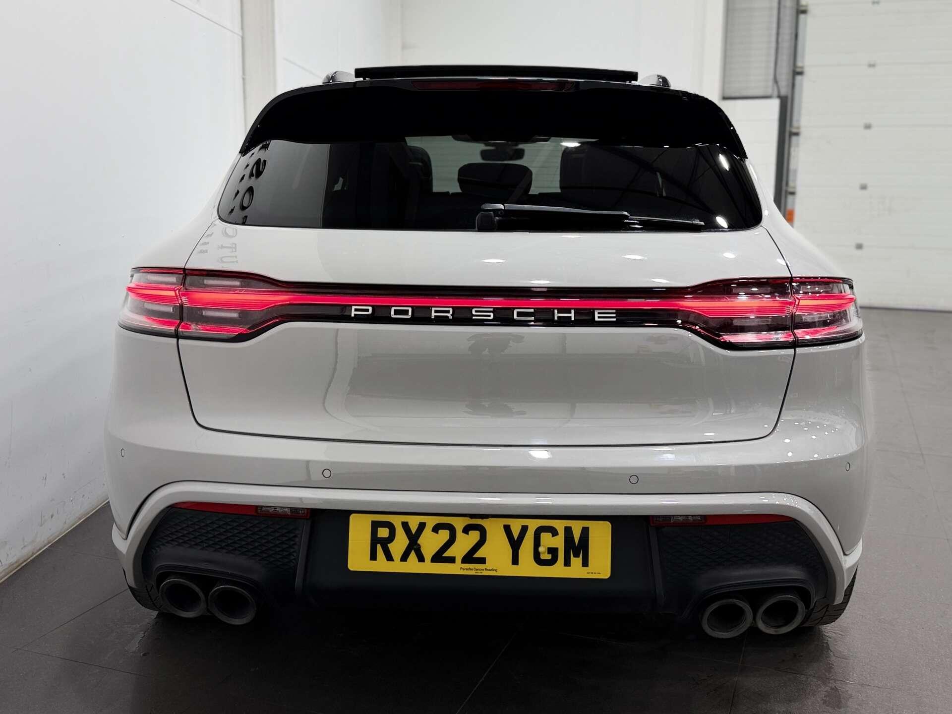 Porsche Macan view 7