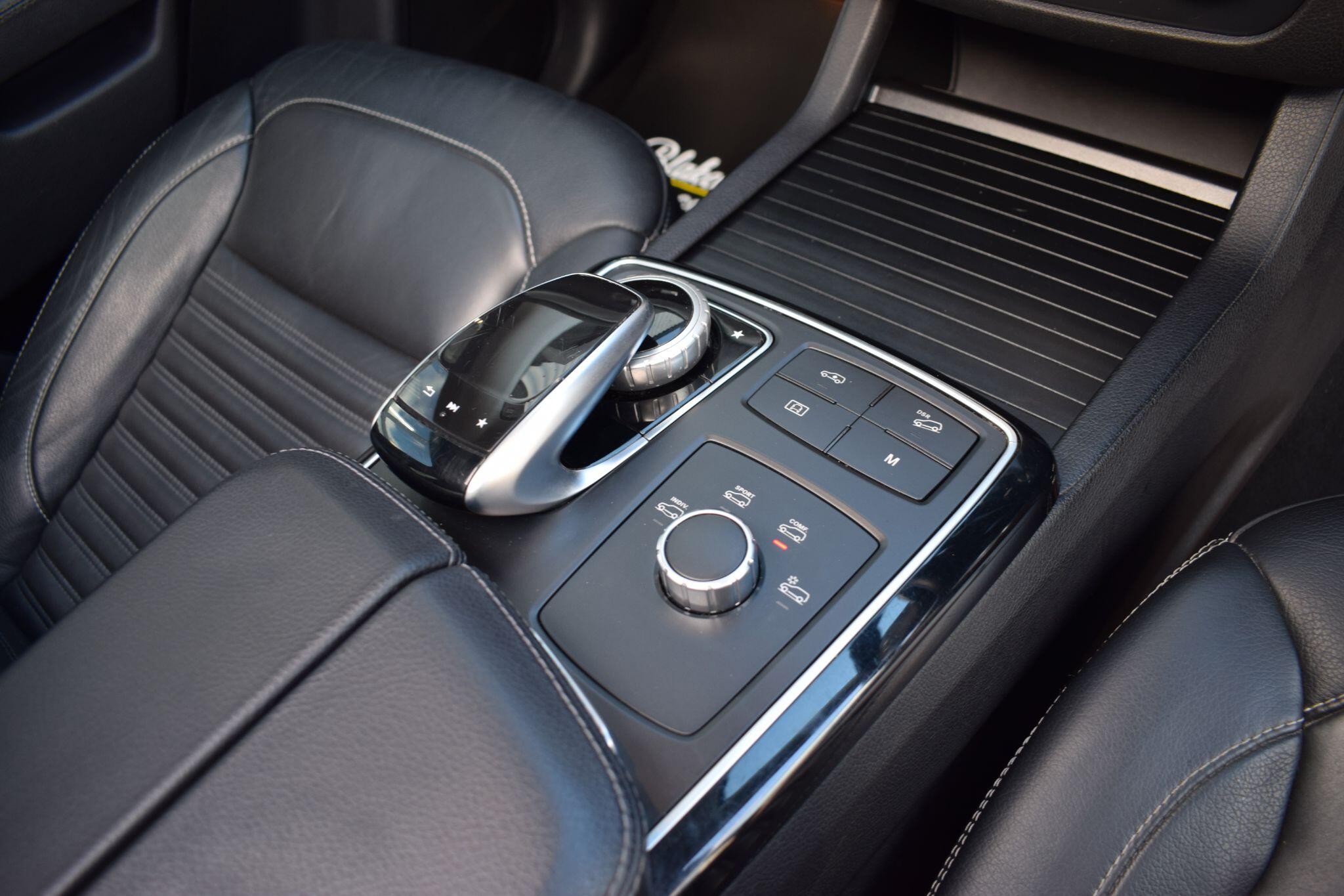 Mercedes-Benz GLE view 13
