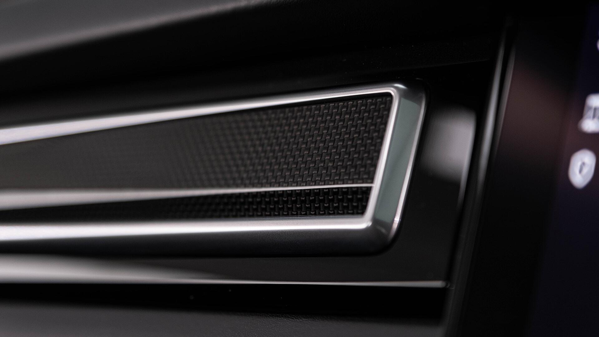 Porsche Cayenne view 36