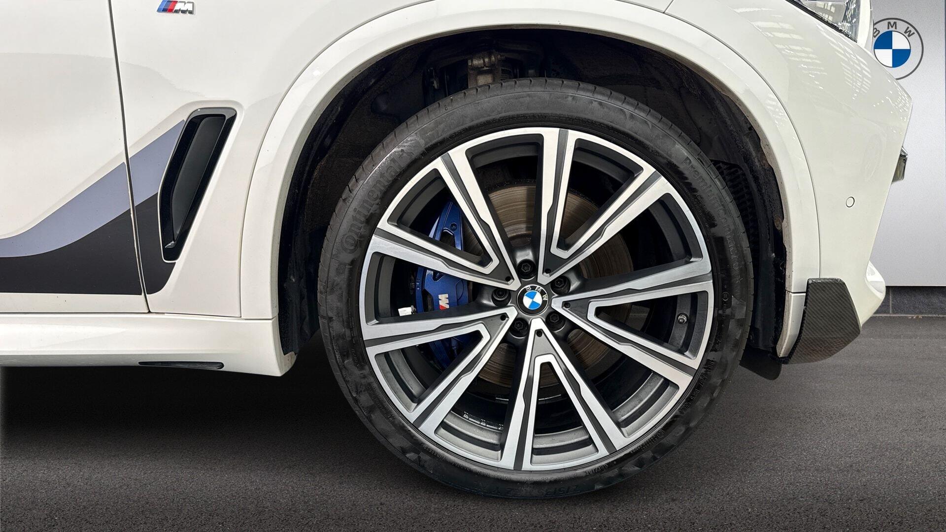 BMW X5 view 14
