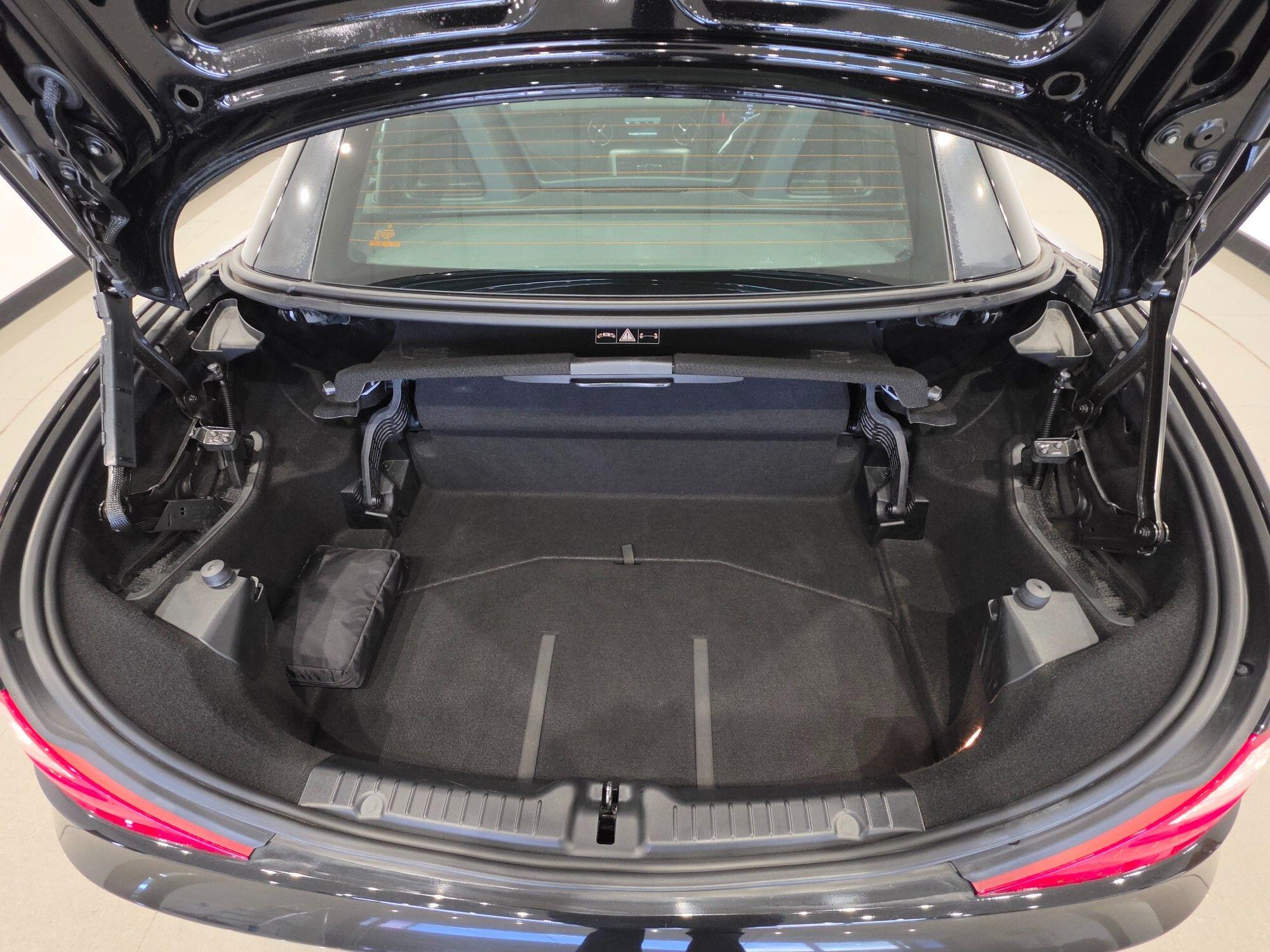 Mercedes-Benz SLK view 39