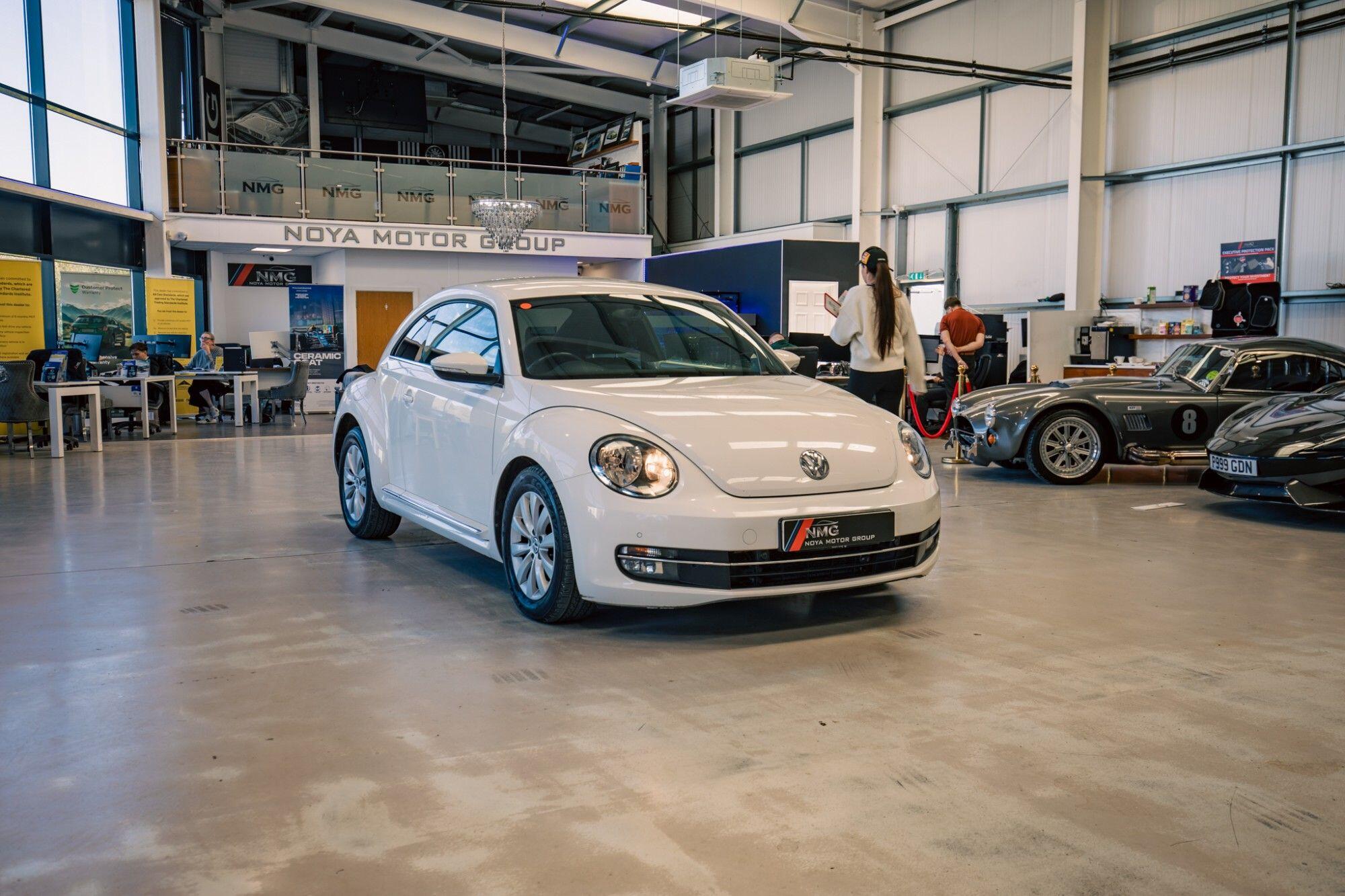 Volkswagen Beetle view 18