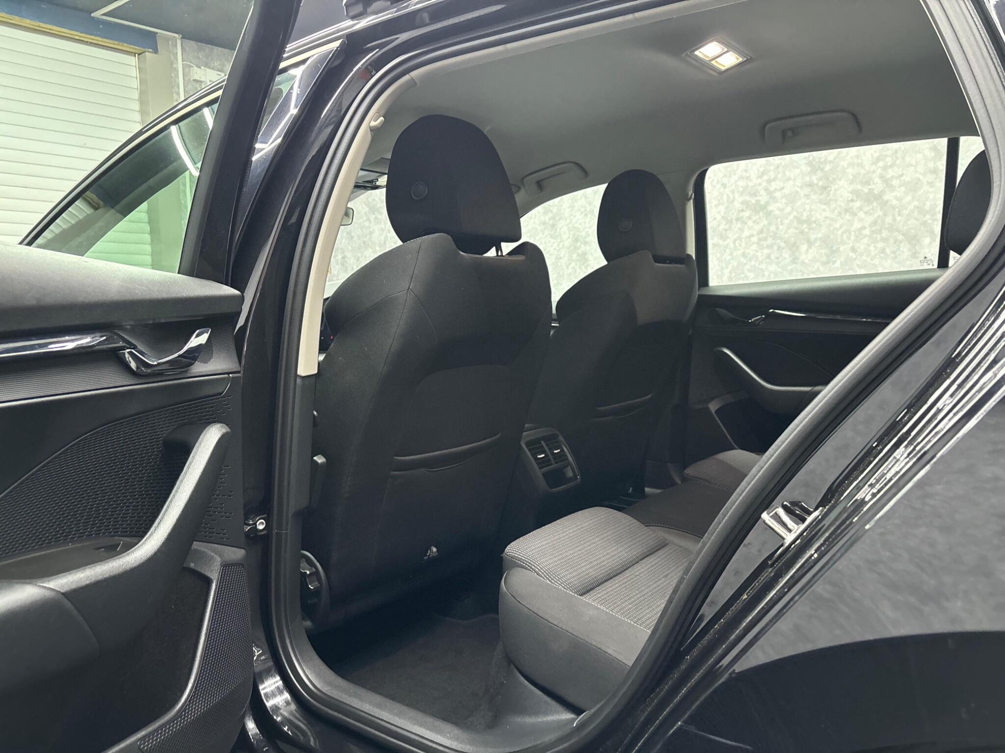 Skoda Octavia view 6