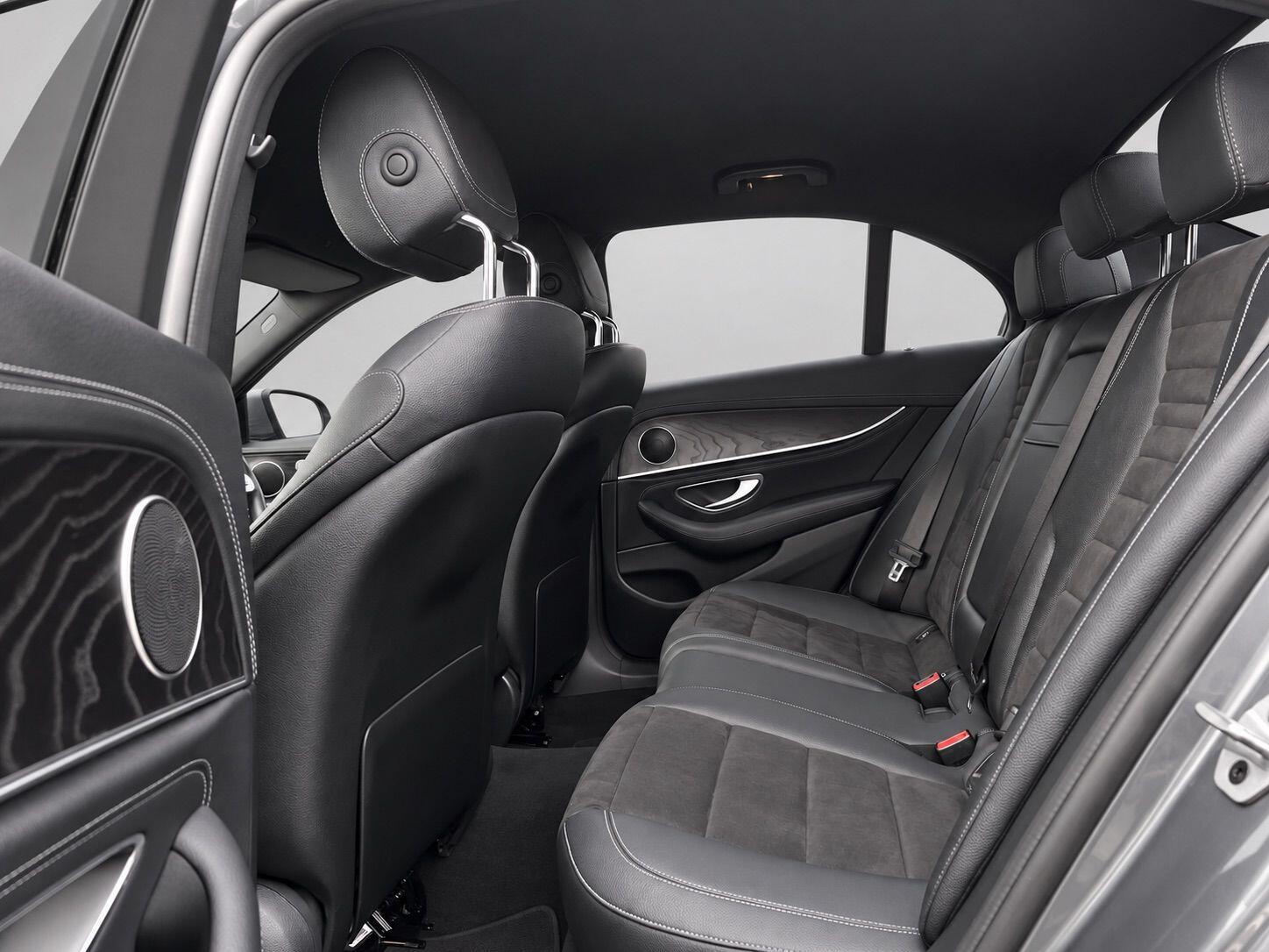 Mercedes-Benz E-Class view 32