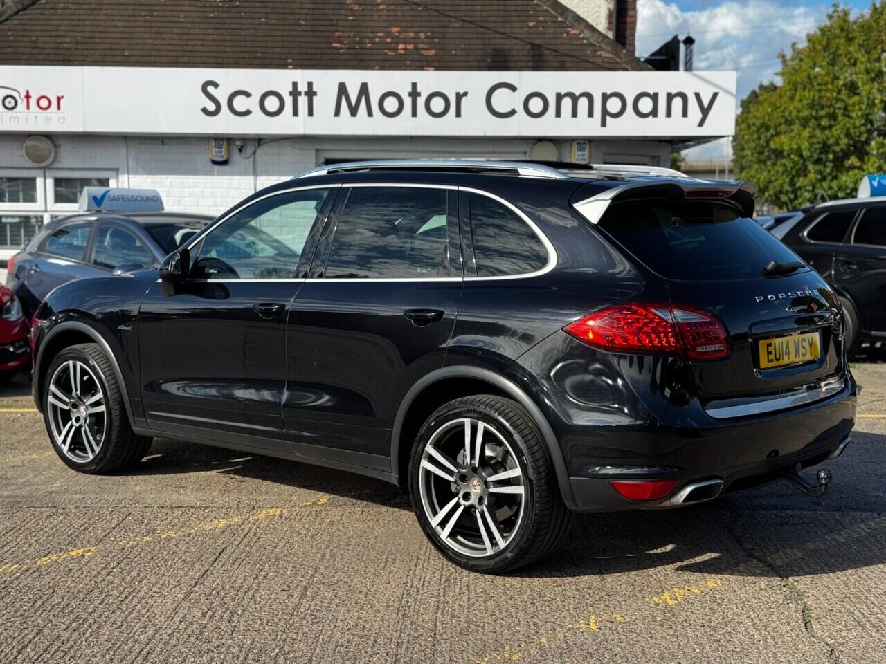 Porsche Cayenne view 2