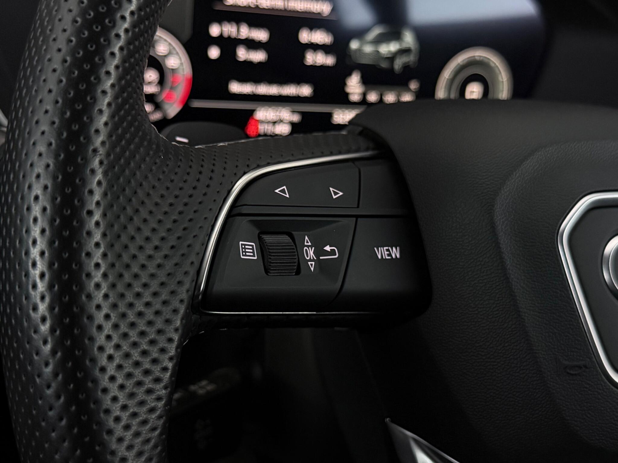 Audi Q5 view 15
