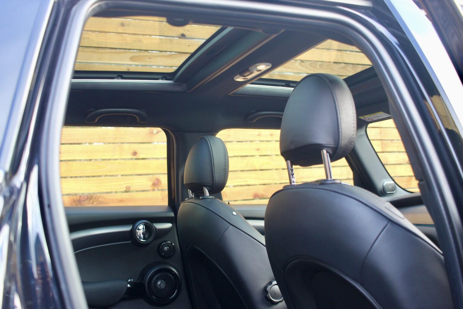 Mini Hatch view 10