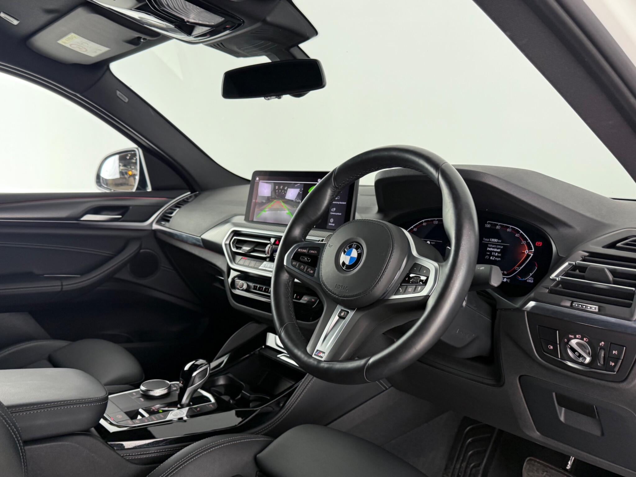 BMW X4 view 3