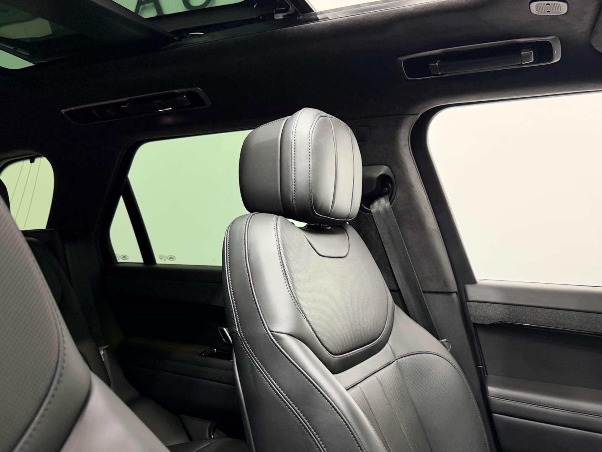 Land Rover Range Rover Sport view 42