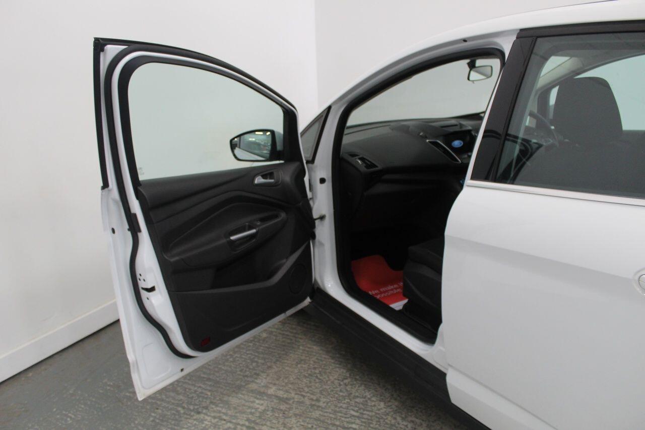 Ford C-Max view 26