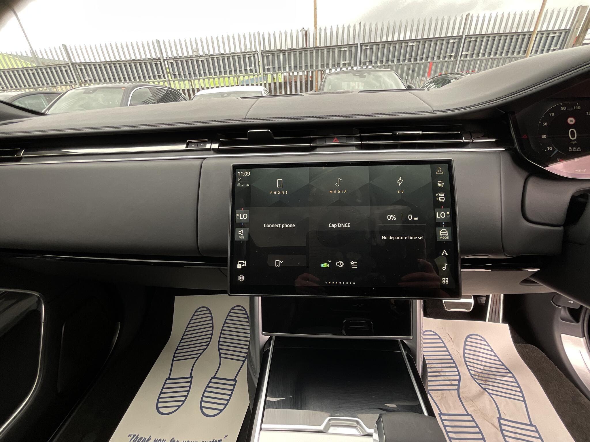 Land Rover Range Rover view 28