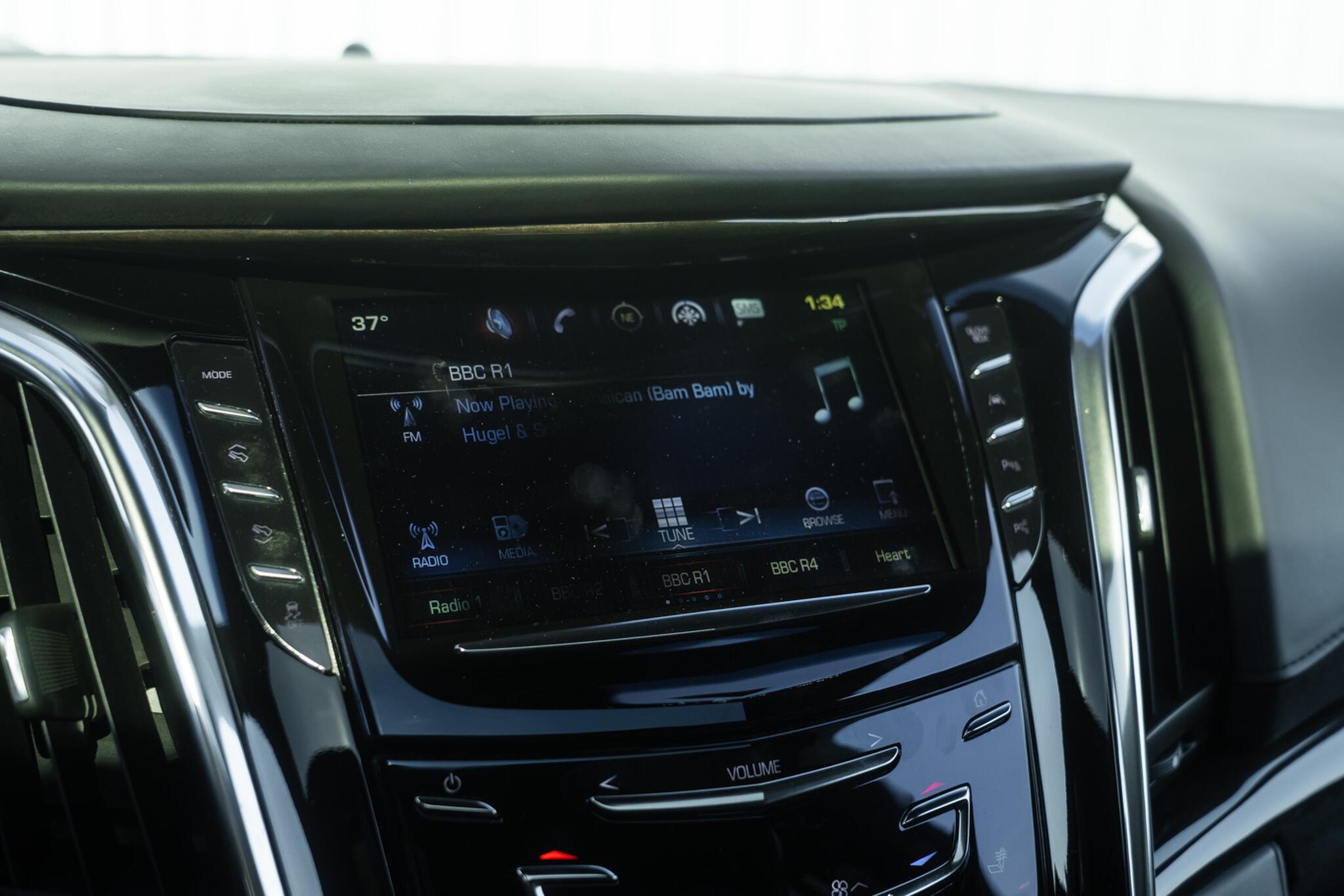 Cadillac Escalade view 28