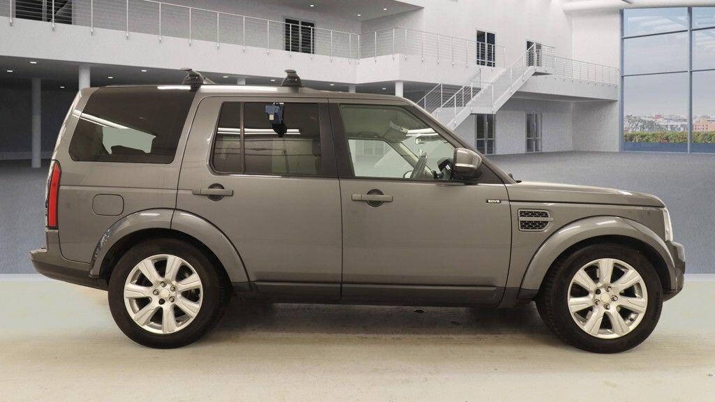 Land Rover Discovery 4 view 10