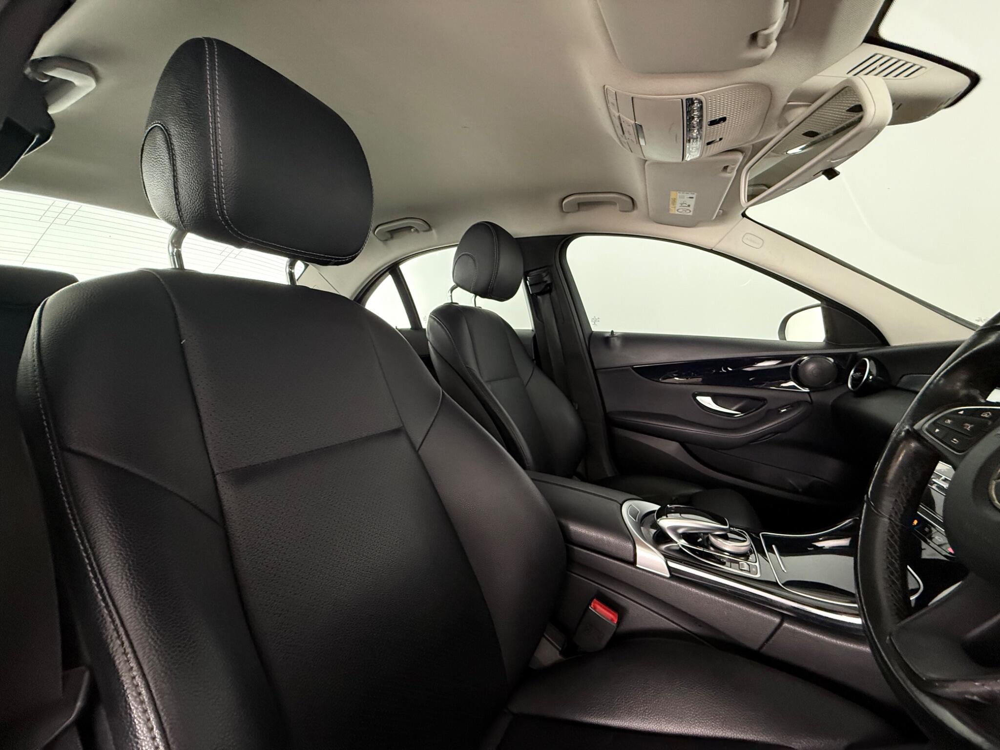 Mercedes-Benz C-Class view 22