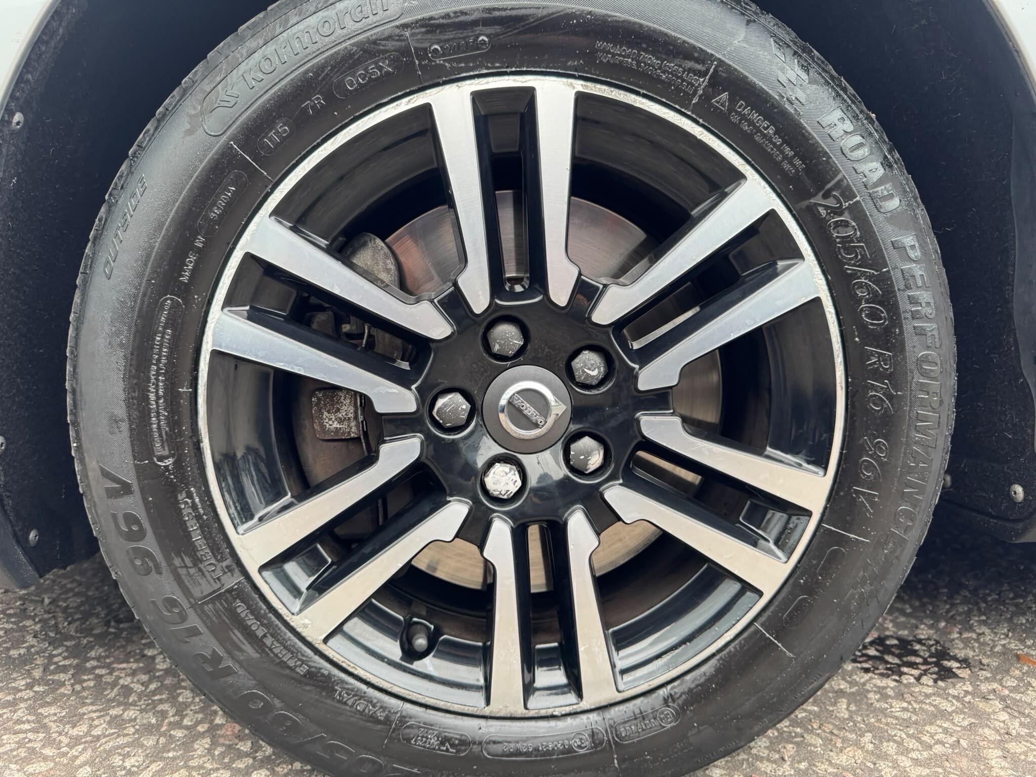 Volvo V40 Cross Country view 81