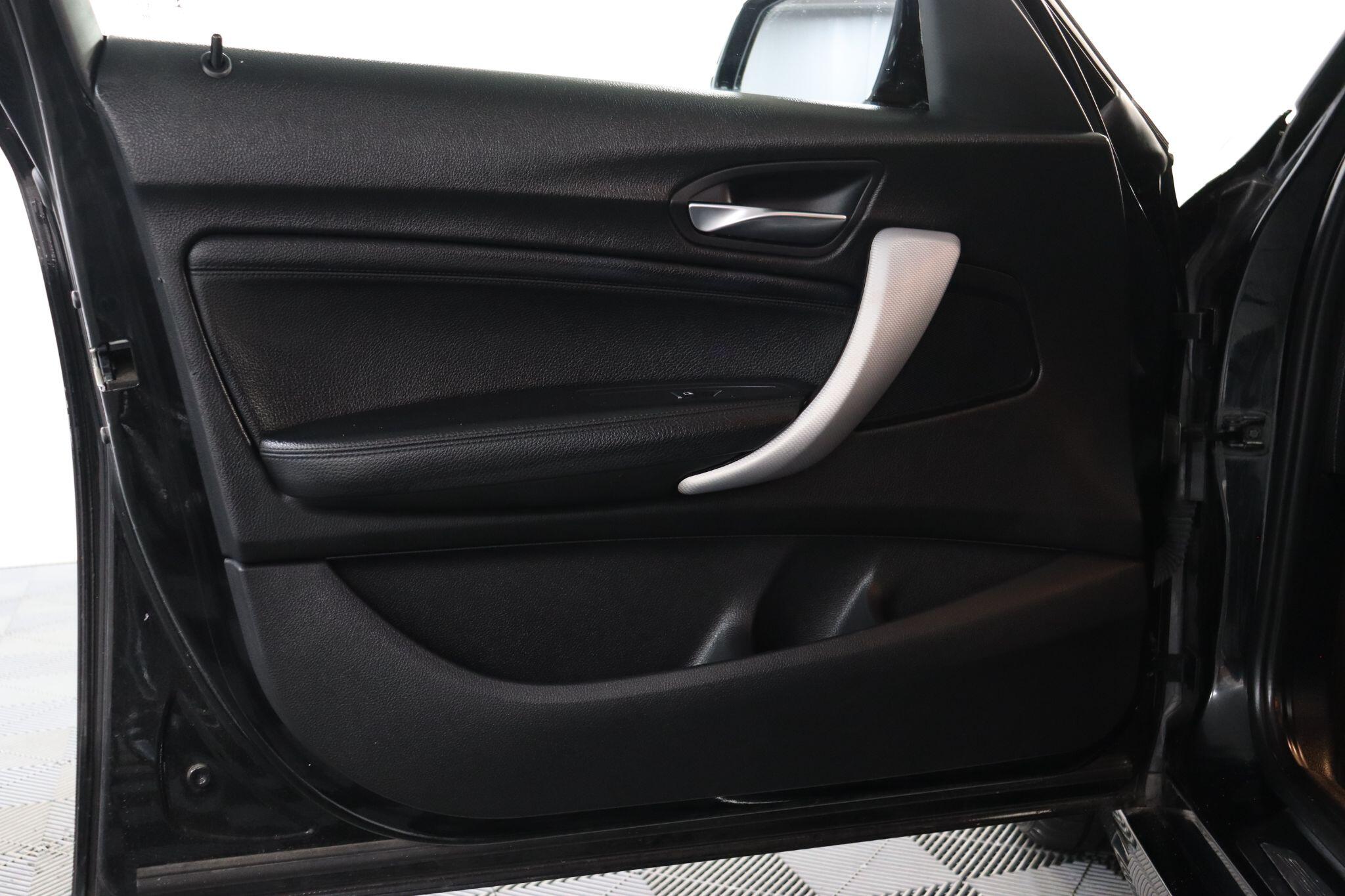 BMW 1 Series view 42
