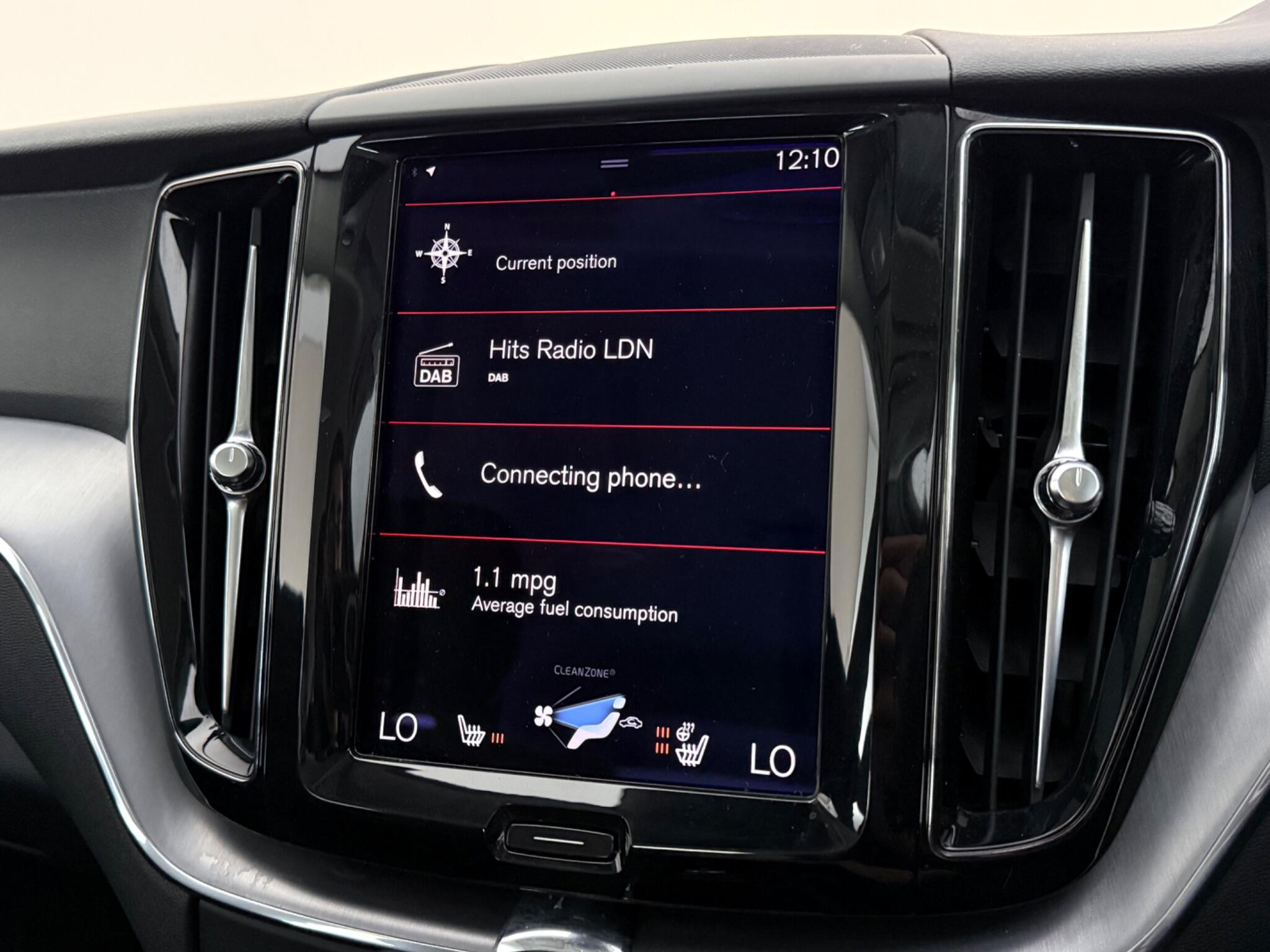 Volvo XC60 view 22